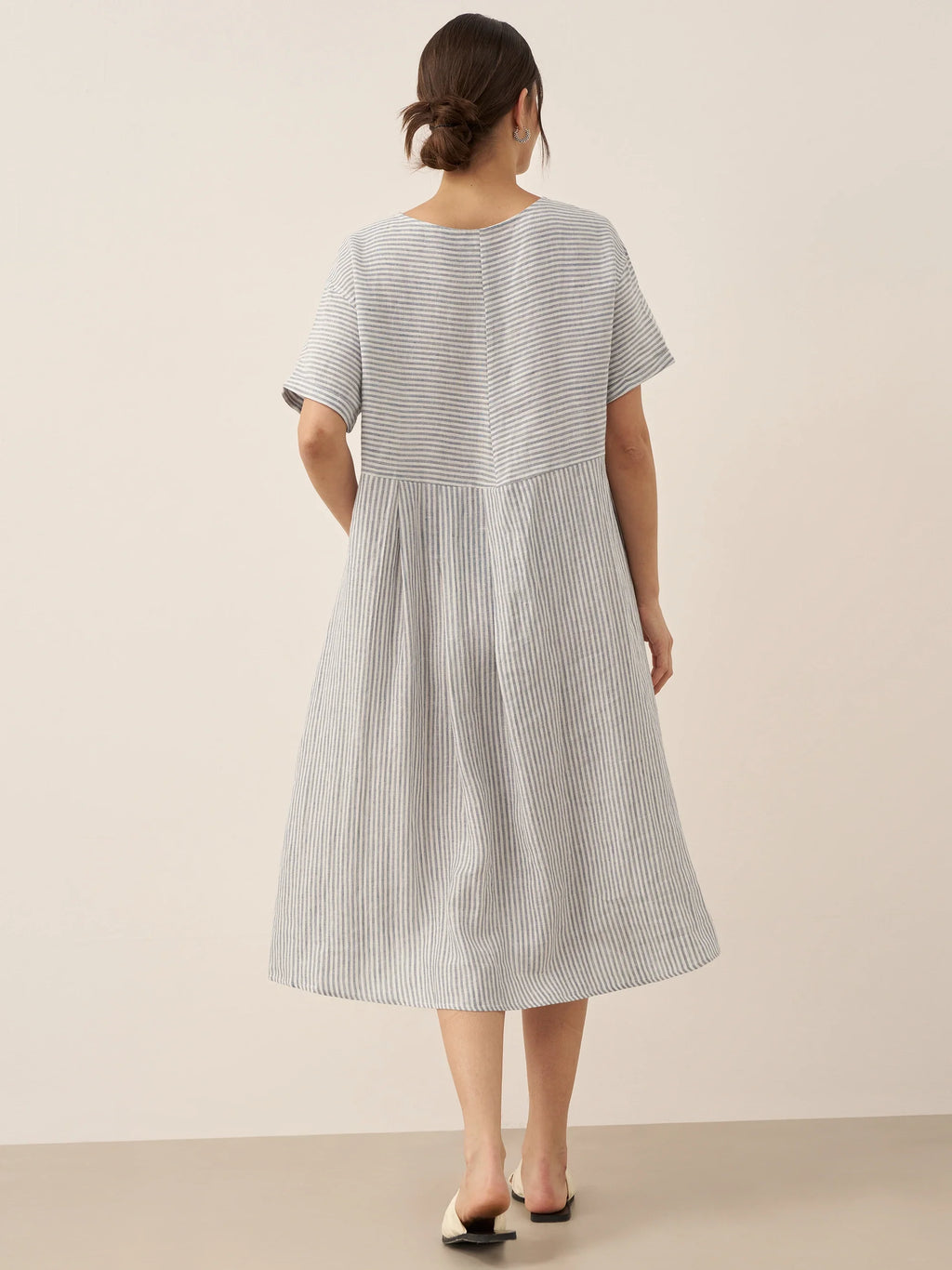 LINTICO 100% Linen Pinstripe Paneled Short-Sleeved Dress MORGAN — feature highlight
