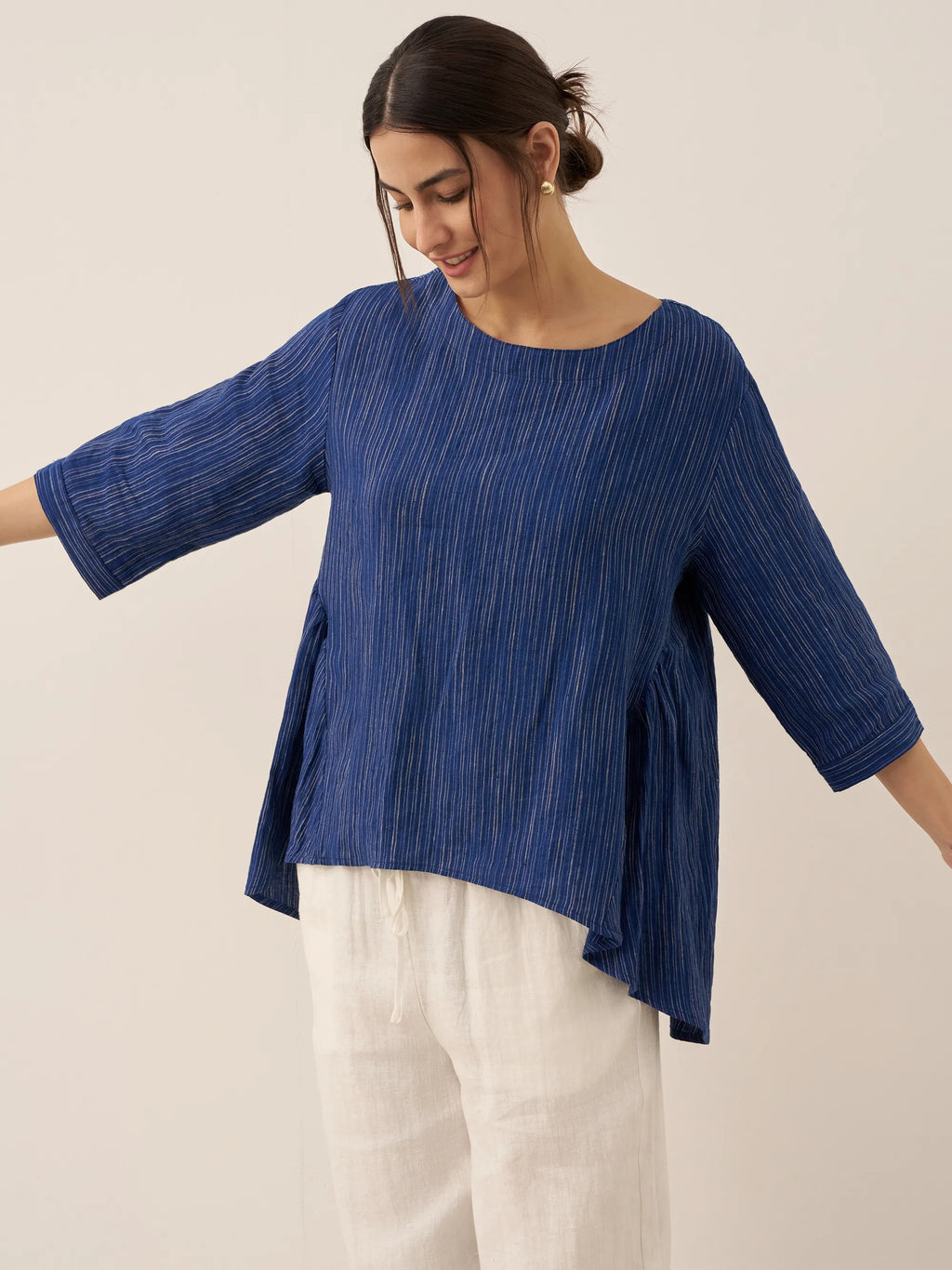 LINTICO 100% Linen Round Neck Artistic Stripe Top FLORENCE — construction detail
