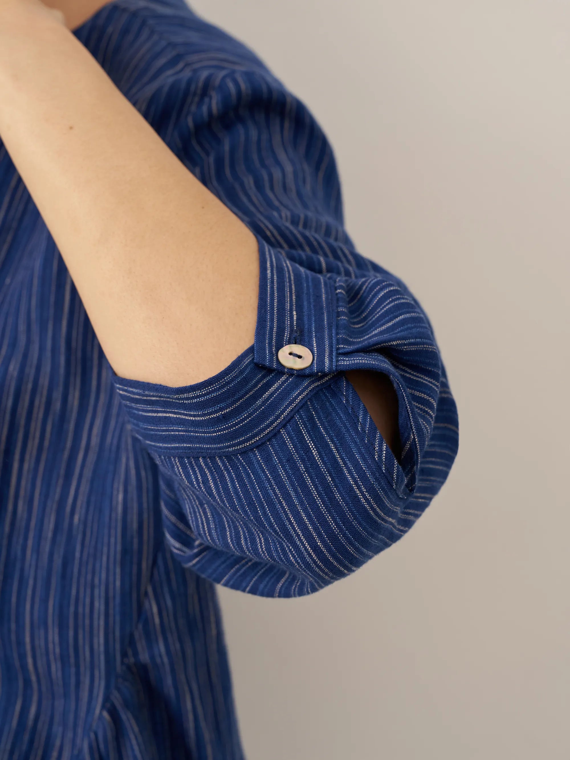 LINTICO 100% Linen Round Neck Artistic Stripe Top FLORENCE — detail shot 8