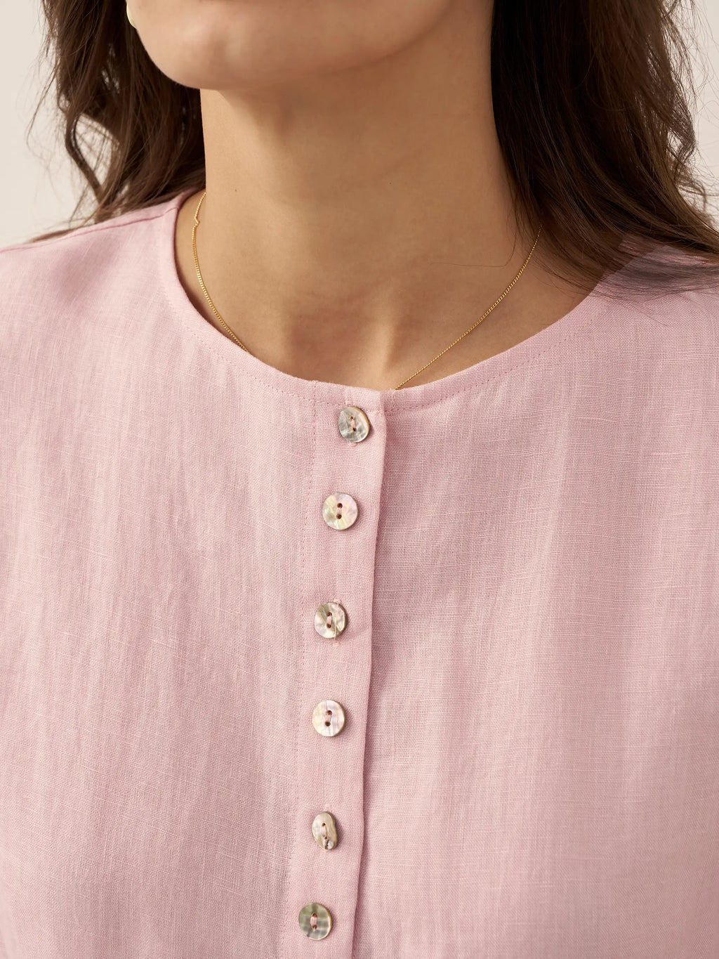 LINTICO 100% Linen Button-Front Drop Shoulder Shirt EASTER — detail close-up