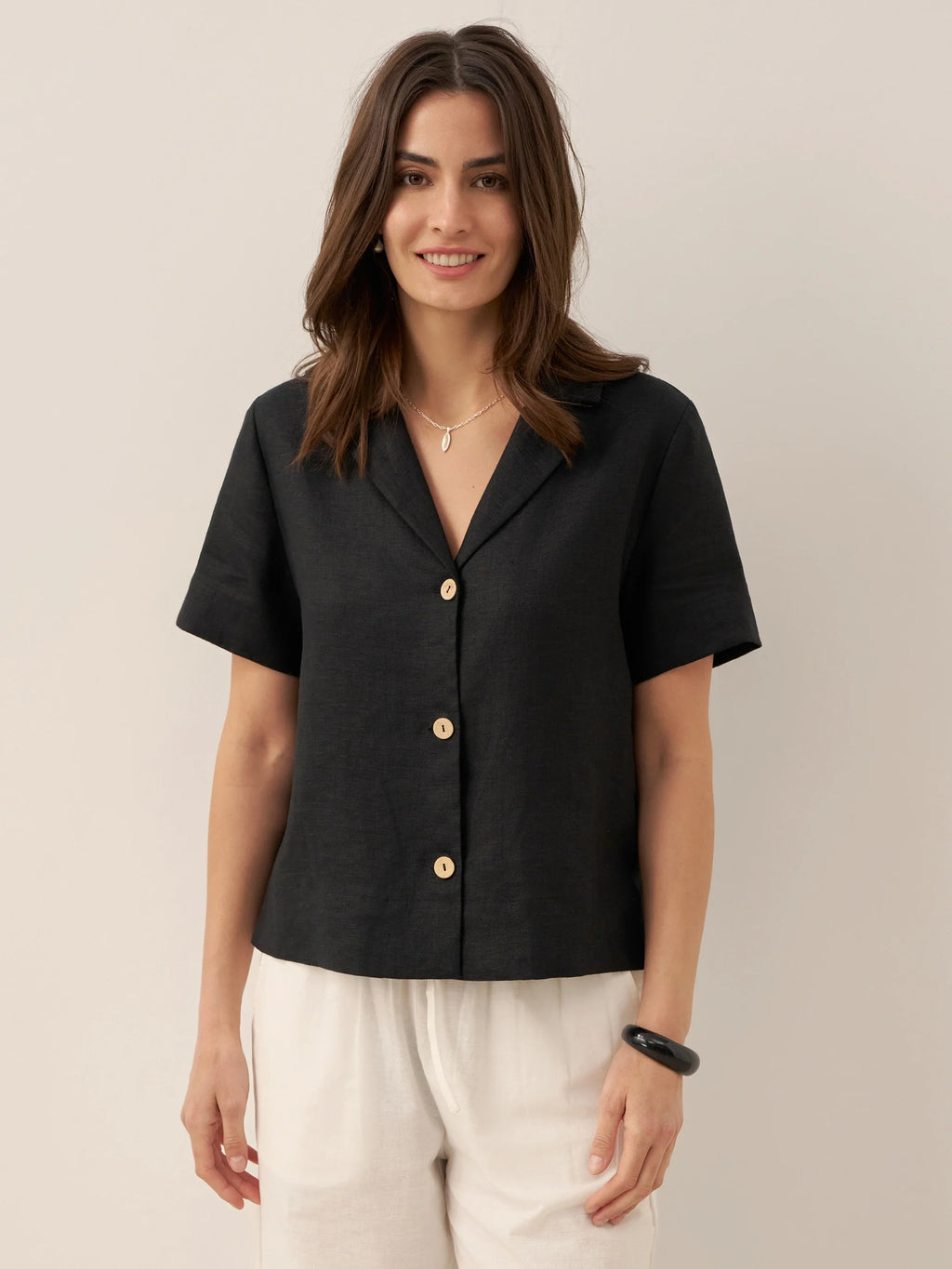 LINTICO 100% Linen Button-Up Short Sleeve Shirt ORENDA — fabric or material detail
