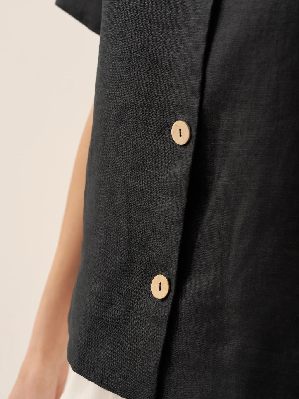 LINTICO 100% Linen Button-Up Short Sleeve Shirt ORENDA — main product shot