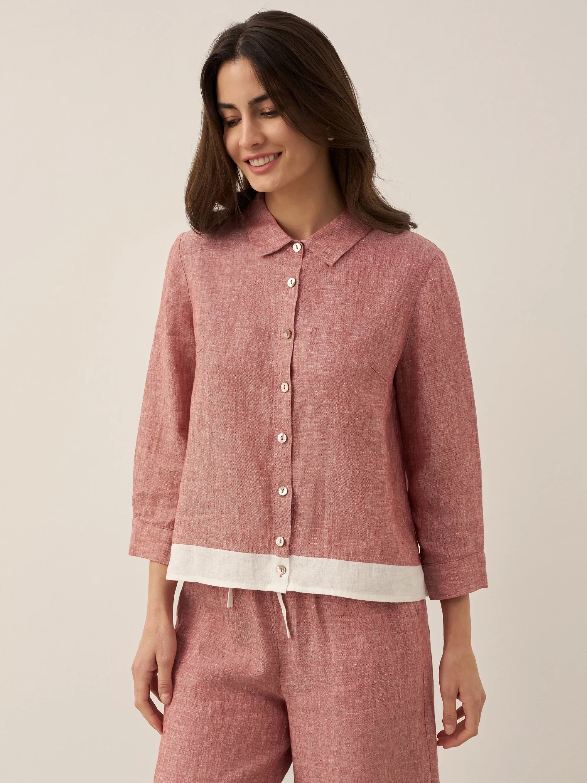 LINTICO 100% Linen Buttoned Closure Color-Blocked Shirt JANICE — feature highlight