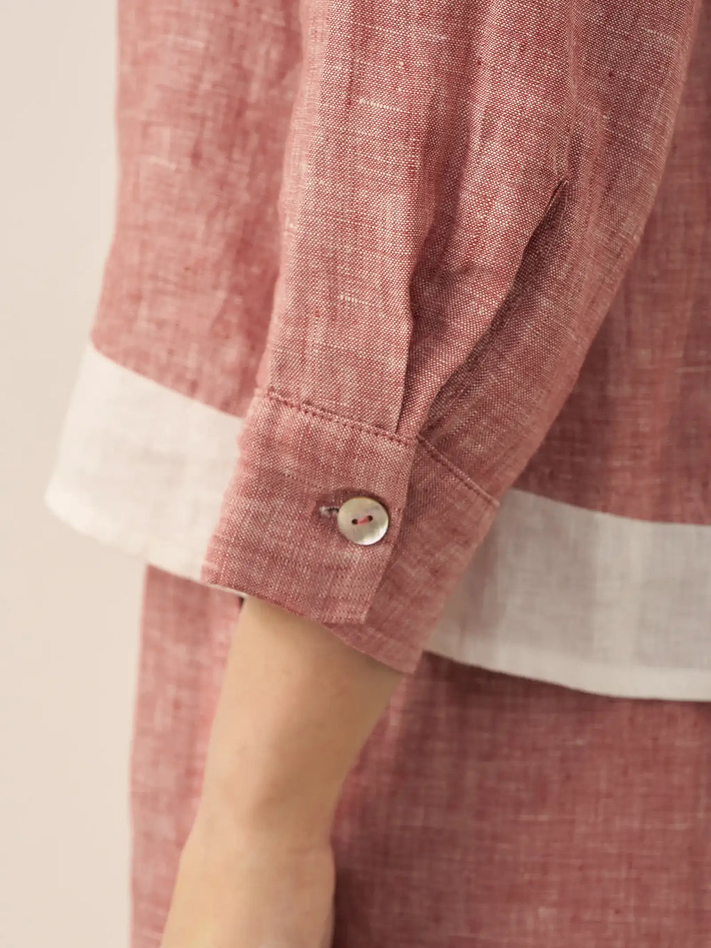 LINTICO 100% Linen Buttoned Closure Color-Blocked Shirt JANICE — side view