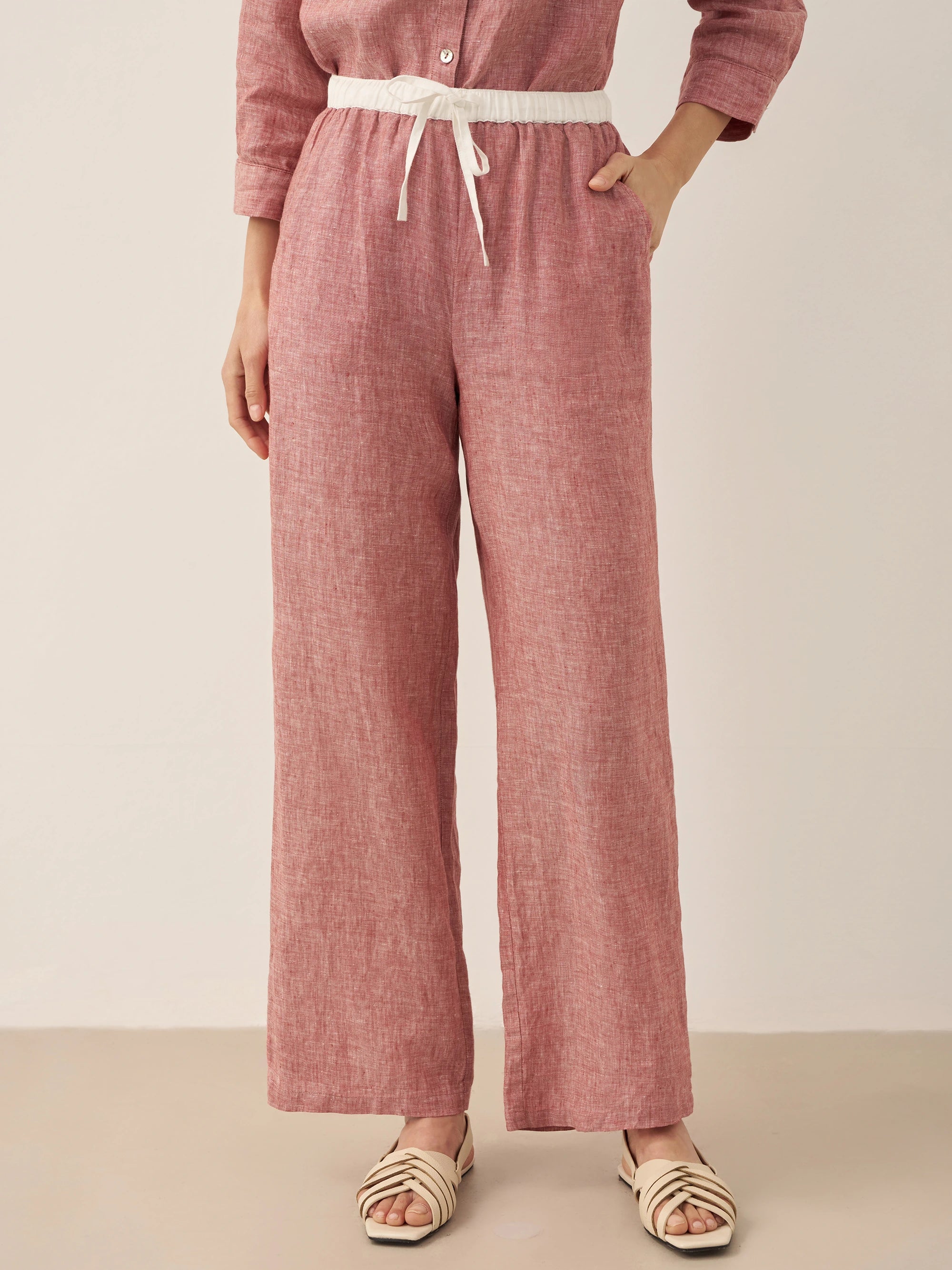 LINTICO 100% Linen Elastic Waist Straight-Leg Trousers JOURDAN — product on model