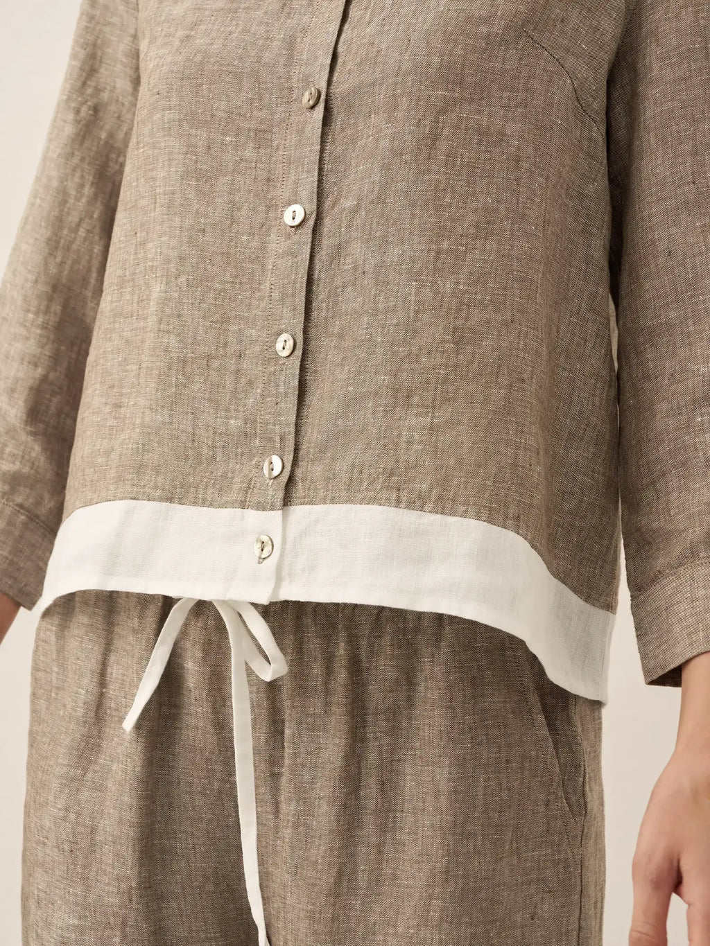 LINTICO 100% Linen Buttoned Closure Color-Blocked Shirt JANICE — fabric or material detail