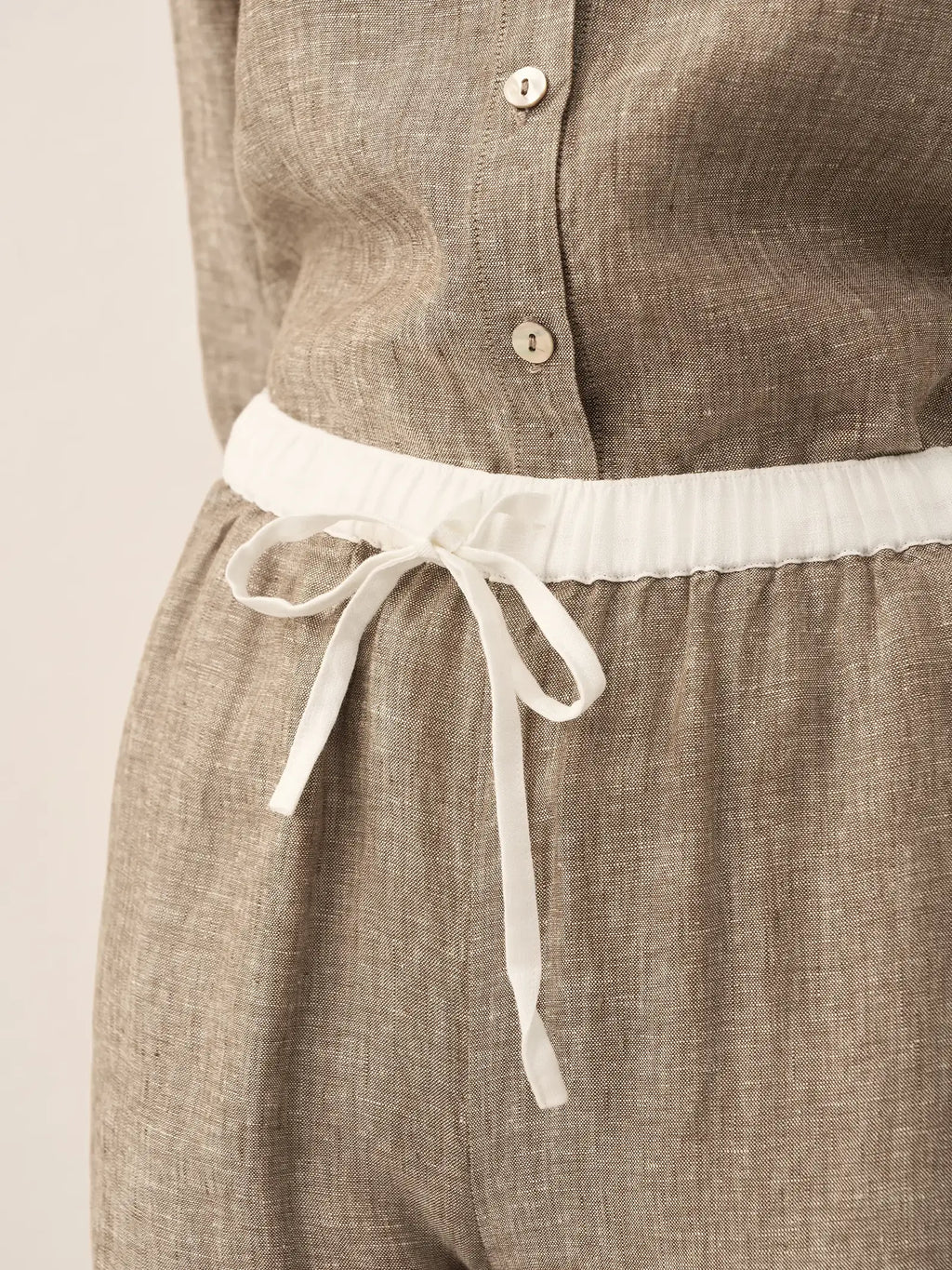 LINTICO 100% Linen Elastic Waist Straight-Leg Trousers JOURDAN — comparison shot