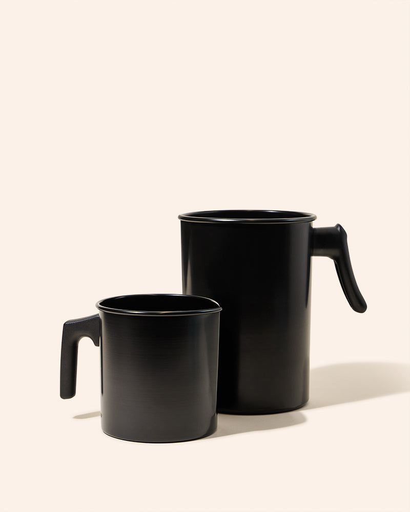 black pouring pitcher – makesy®