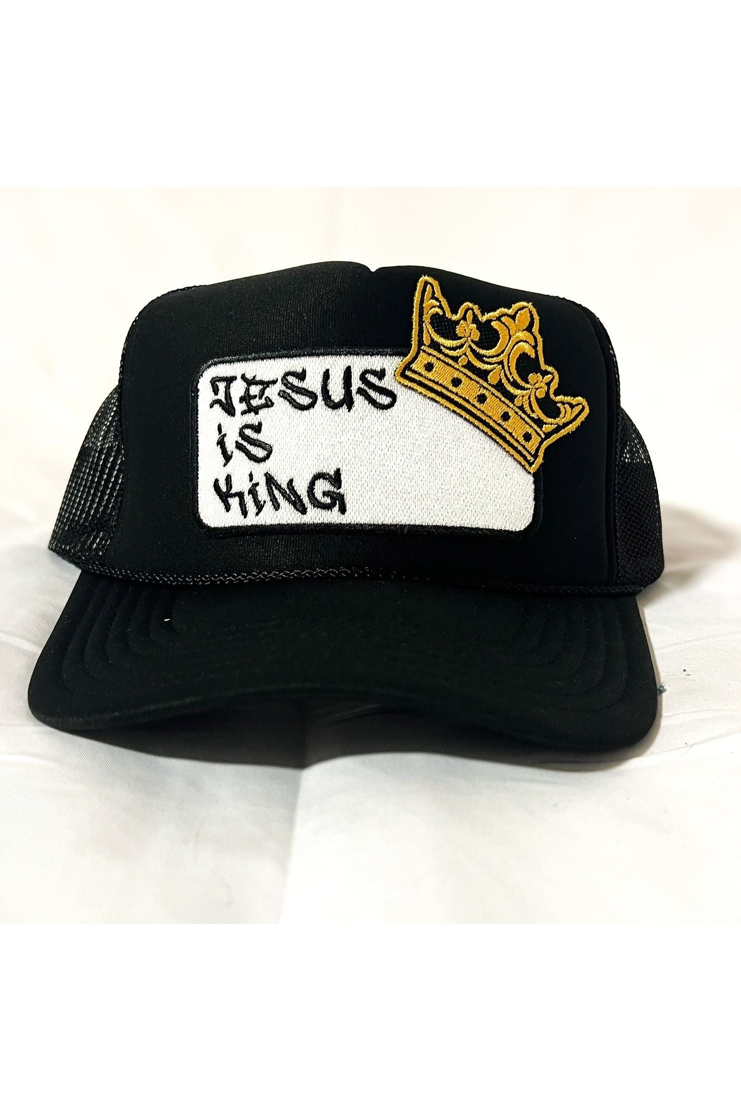 Pretty Little Patriot Pretty Little Patriot Jesus is King patch trucker hat -clearance — detail shot 7