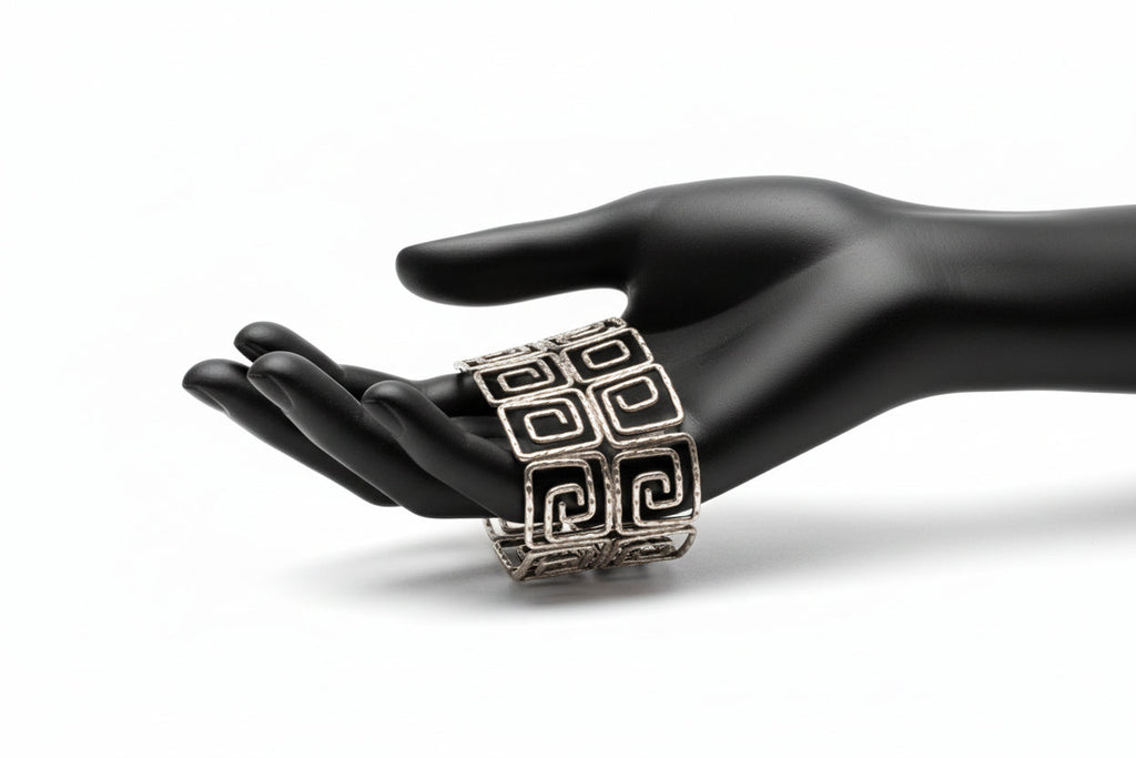 Just Neat Stuff Geometric cuff — detail close-up