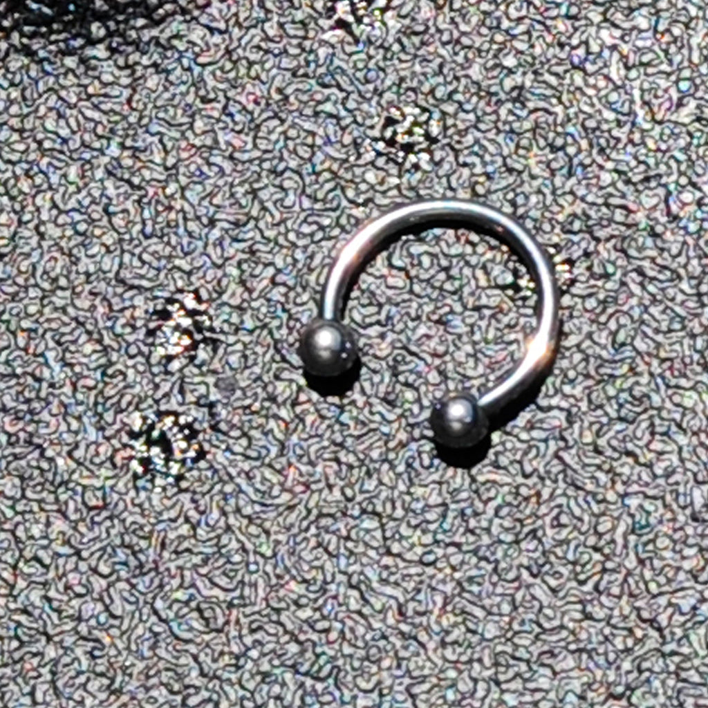 BodyCandy 16G STEEL HORSE SHOE Circular Barbell 3/8 3mm — side view