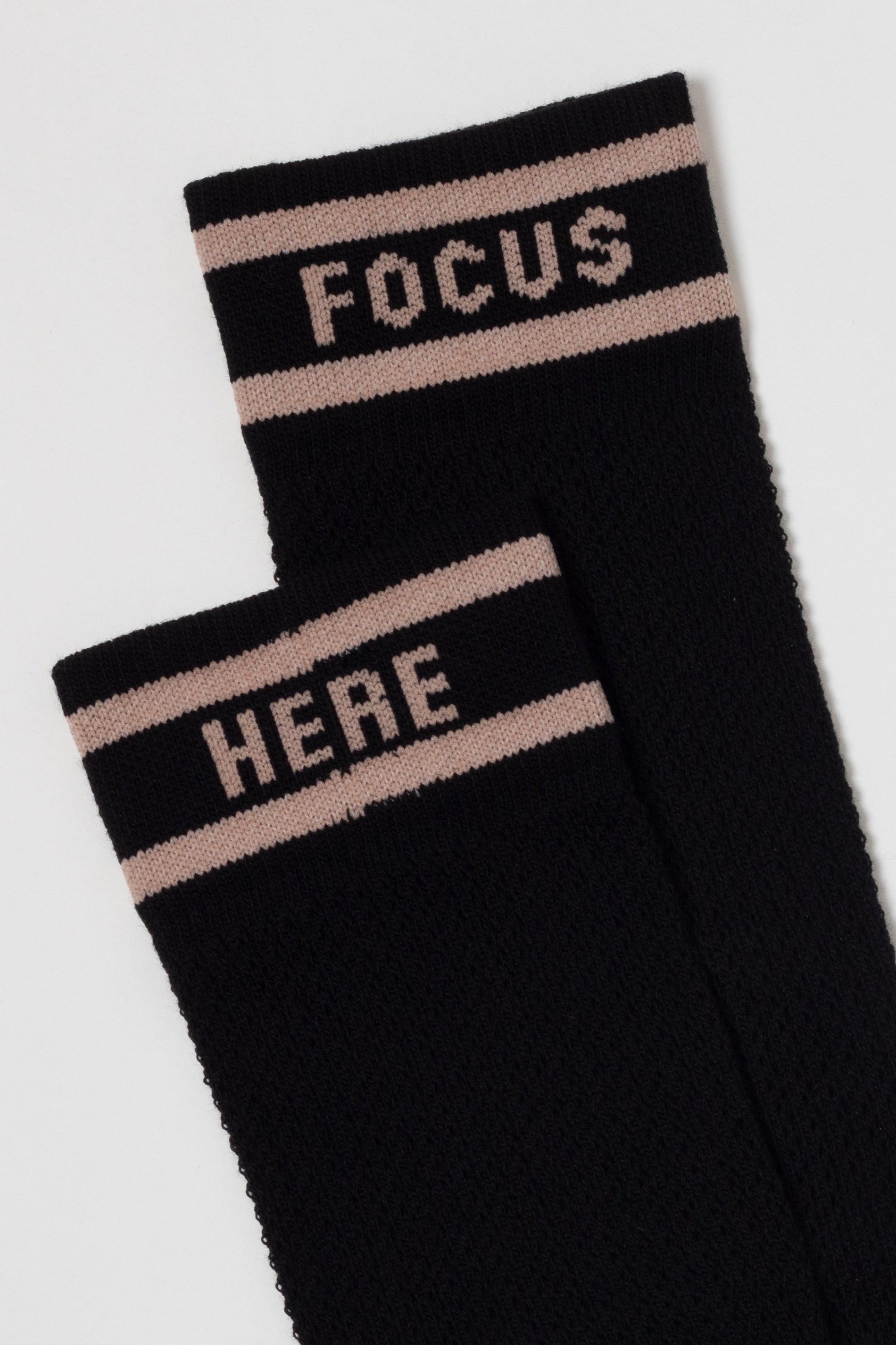 TheRanok.com Conte Cotton Long Socks Active 429 — feature highlight