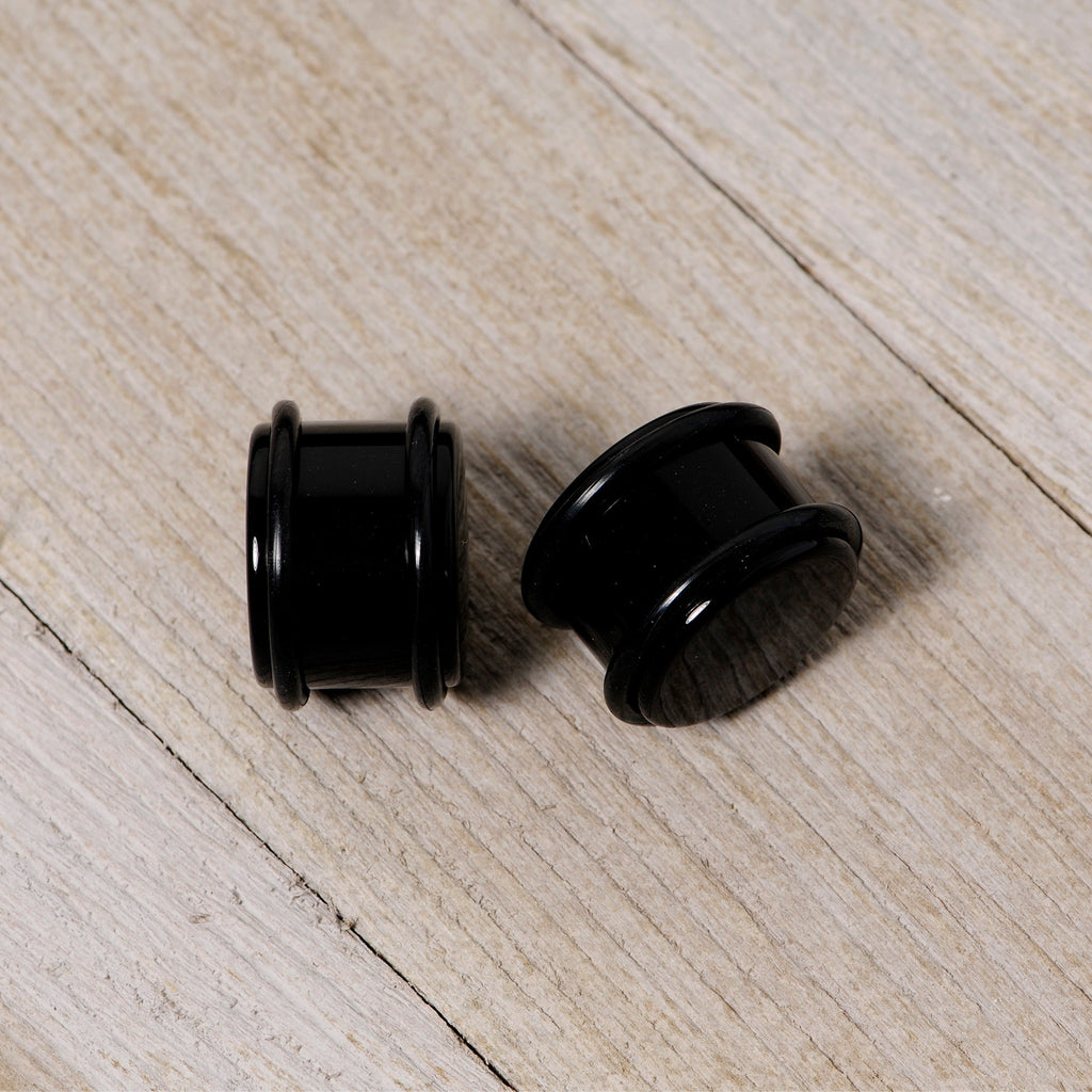 BodyCandy 5/8 Black Acrylic Straight Plug Set — back view