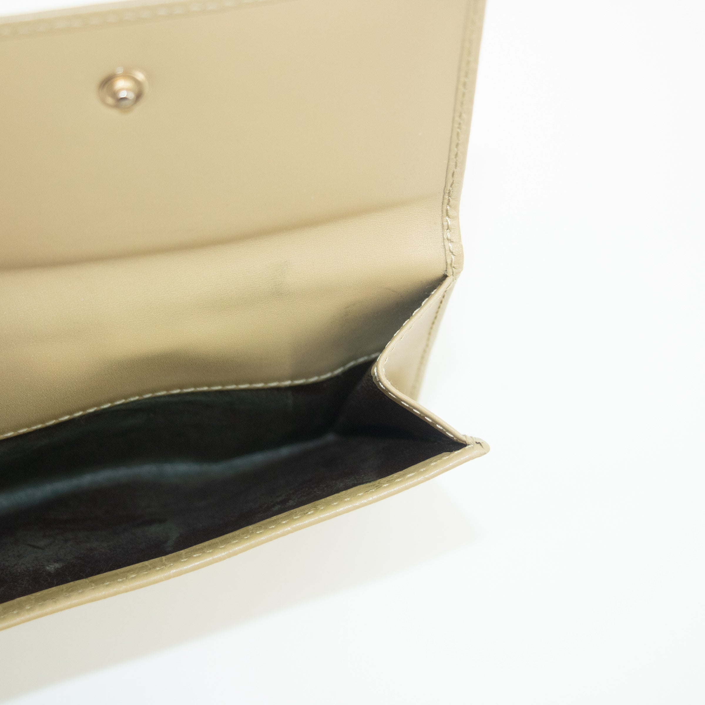 Bolt Boutique Gucci Beige Jackie Micro Guccisima Leather Compact Wallet  #2390 — color detail