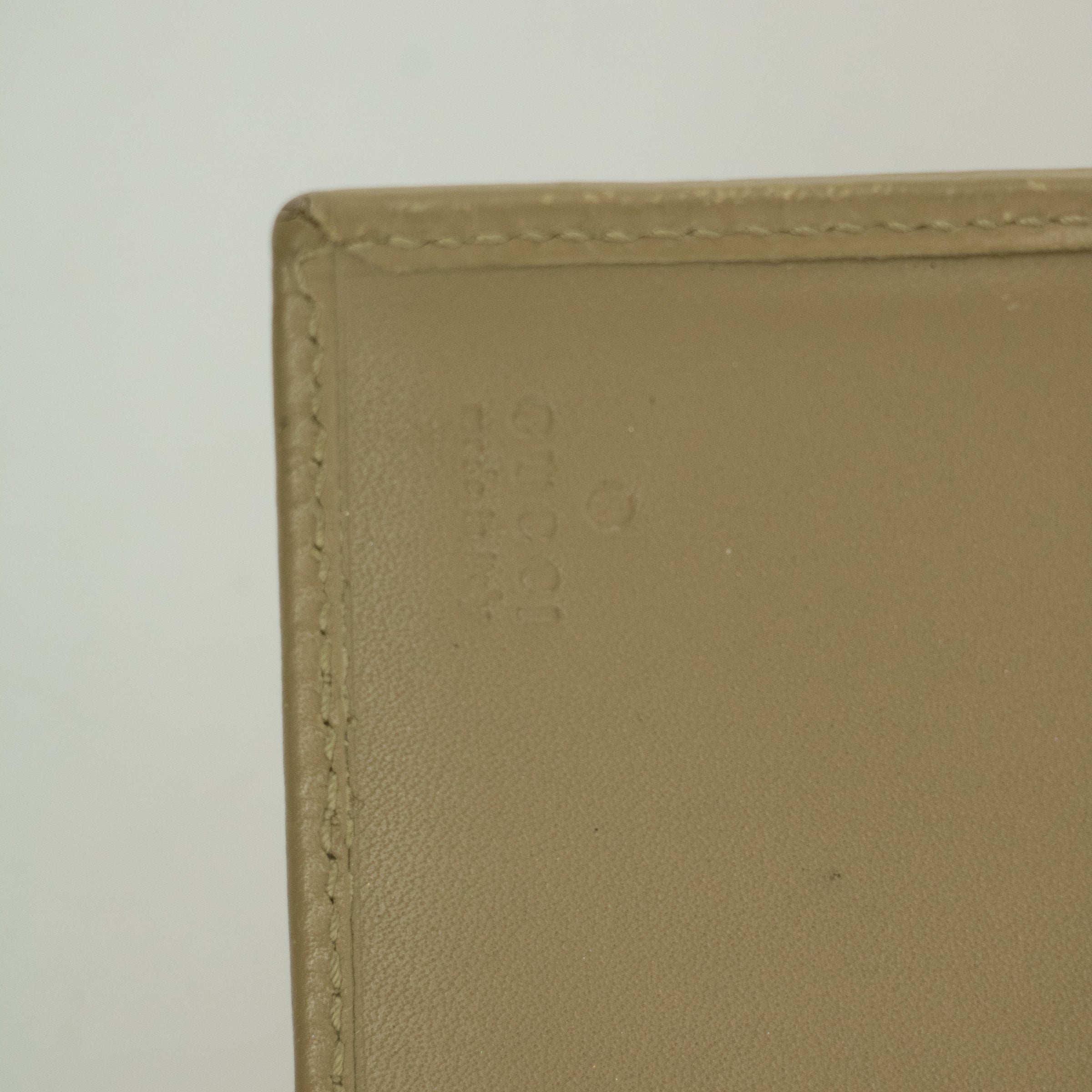 Bolt Boutique Gucci Beige Jackie Micro Guccisima Leather Compact Wallet  #2390 — alternative angle