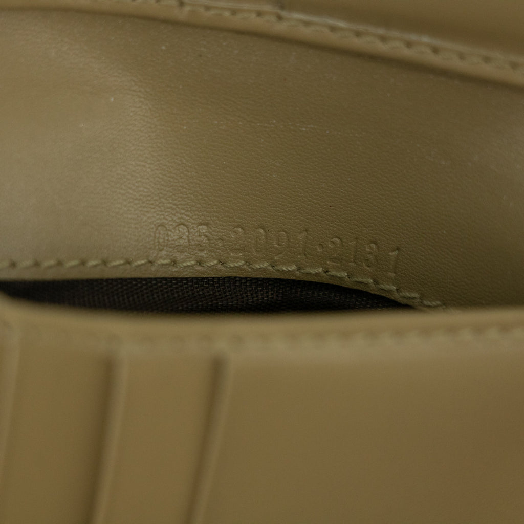 Bolt Boutique Gucci Beige Jackie Micro Guccisima Leather Compact Wallet  #2390 — size reference
