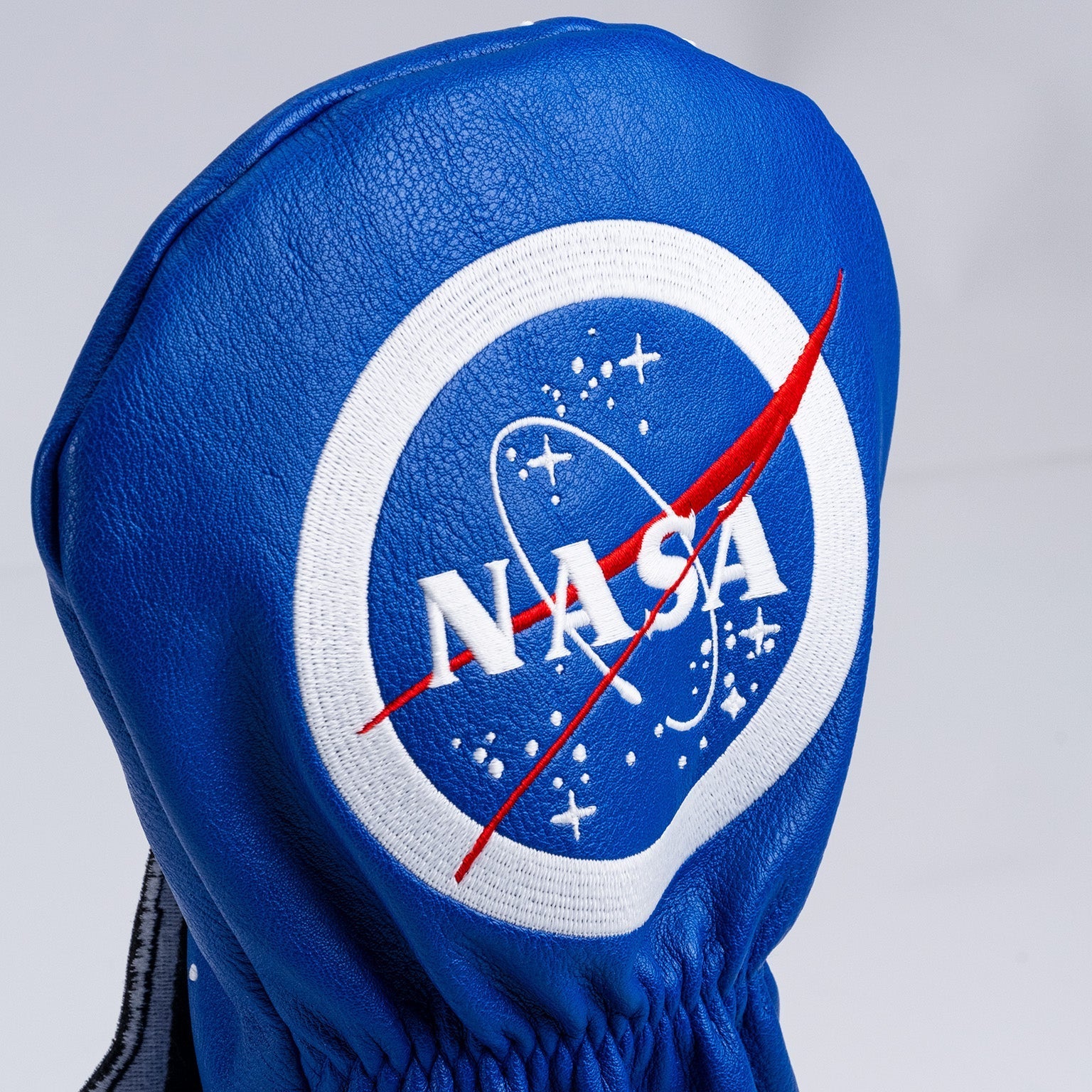 NASA Space Shuttle - Driver Cover – Pins and Aces, view 5