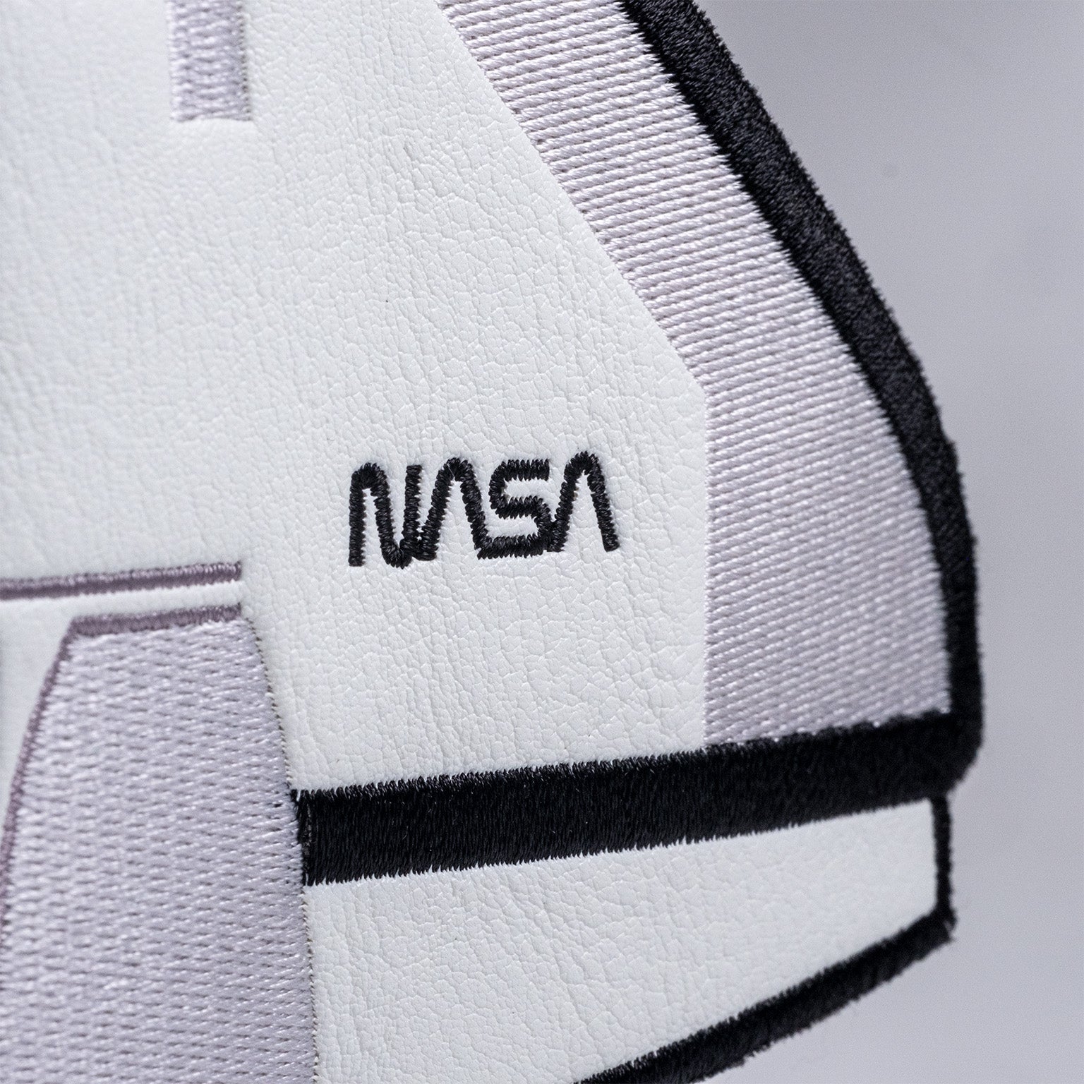 NASA Space Shuttle - Driver Cover – Pins and Aces, view 7