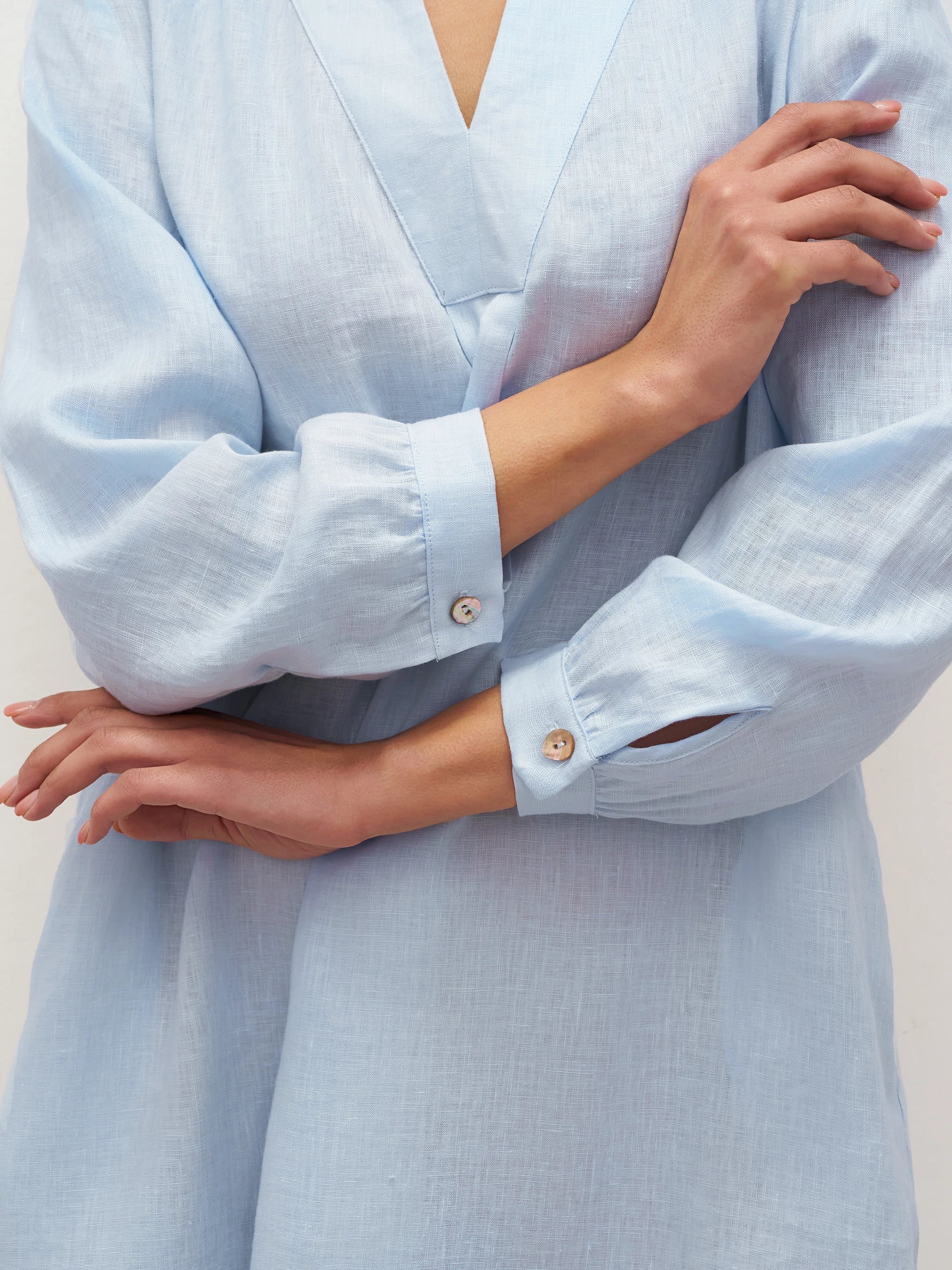 LINTICO 100% Linen V-Neck Pullover Shirt Dress JADEN — feature highlight