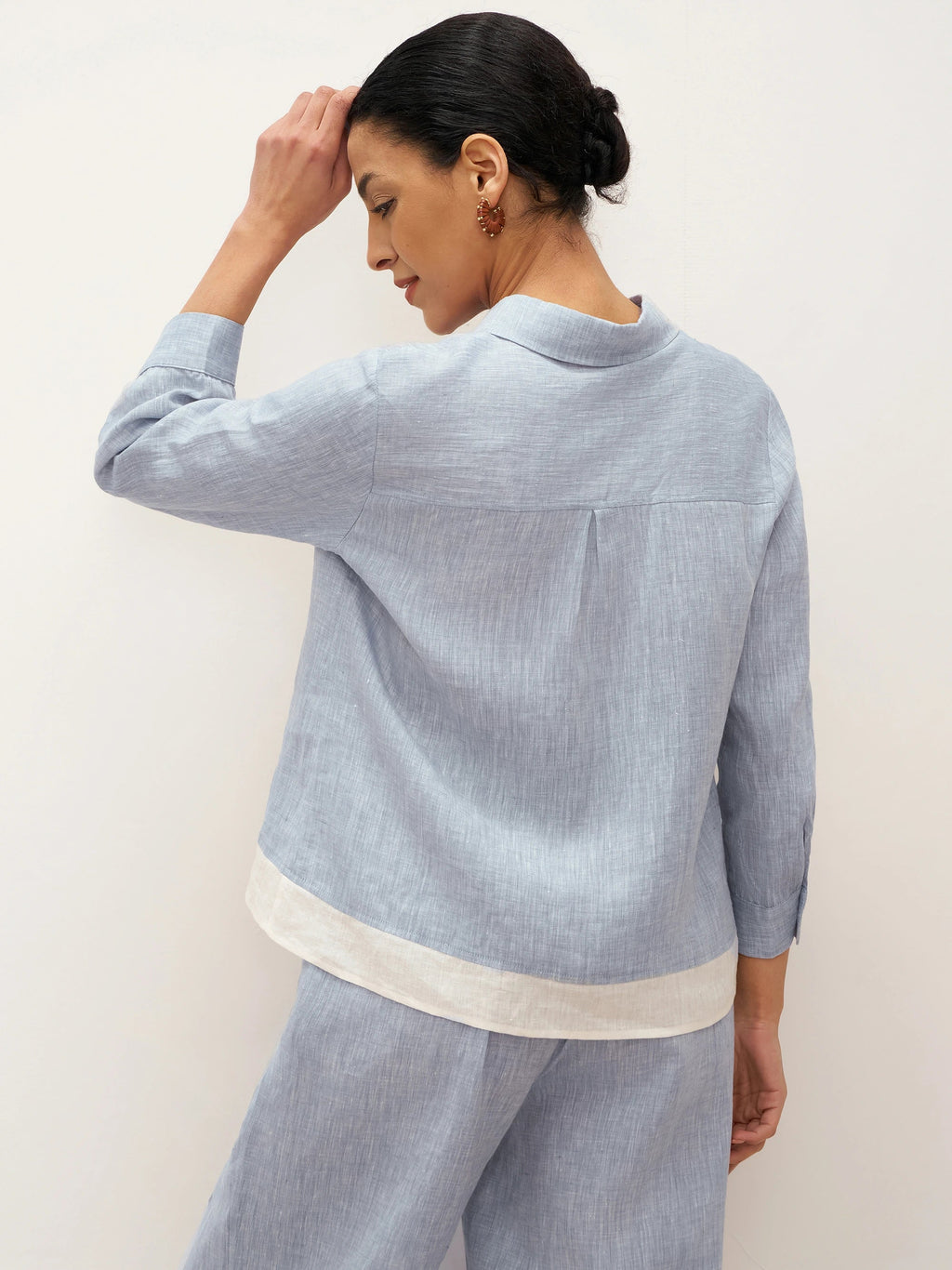 LINTICO 100% Linen Buttoned Closure Color-Blocked Shirt JANICE — detail shot 7