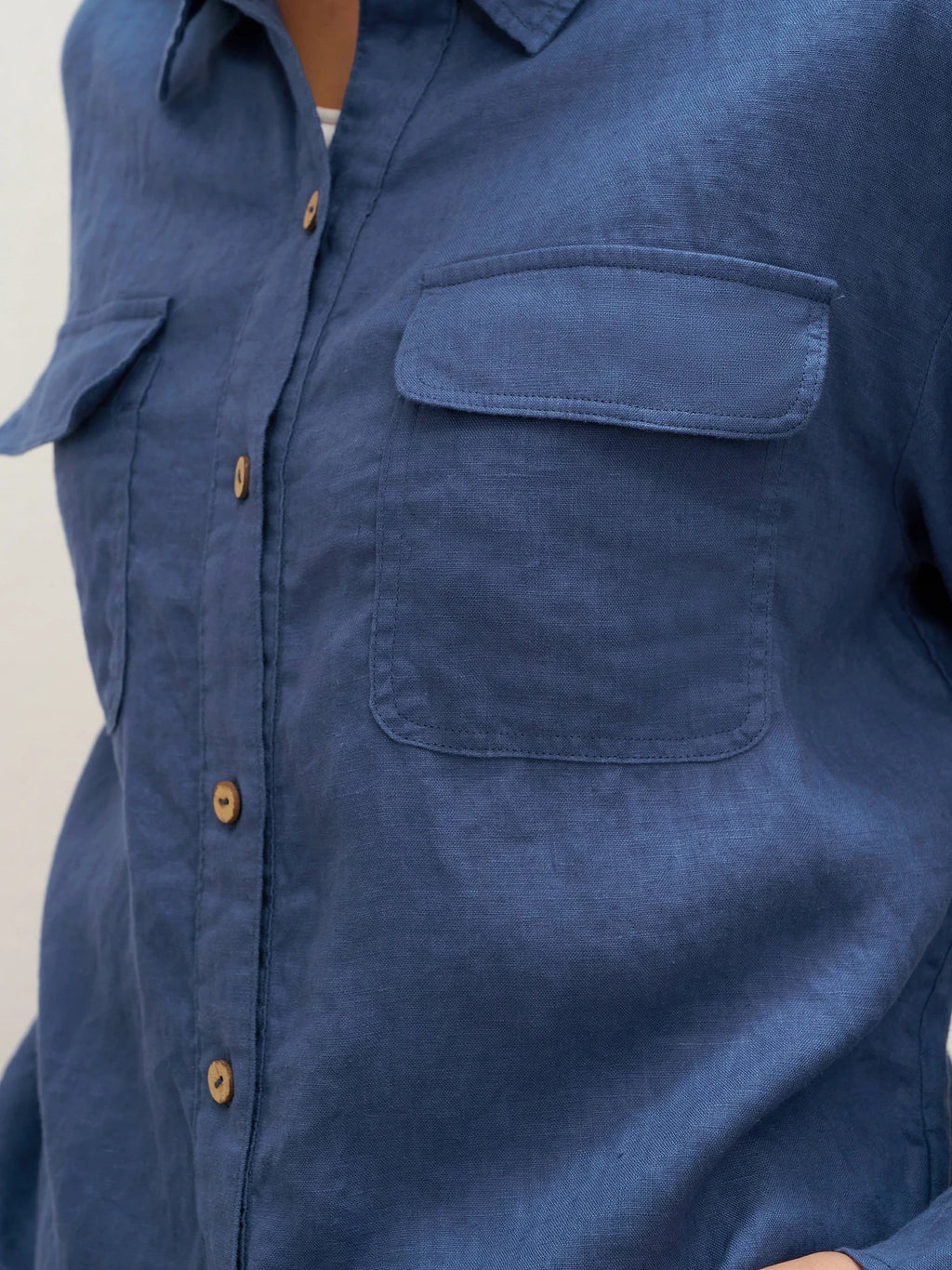 LINTICO 100% Linen Flap-Patch Buttoned Closure Shirt Jacket JANE — detail shot 6