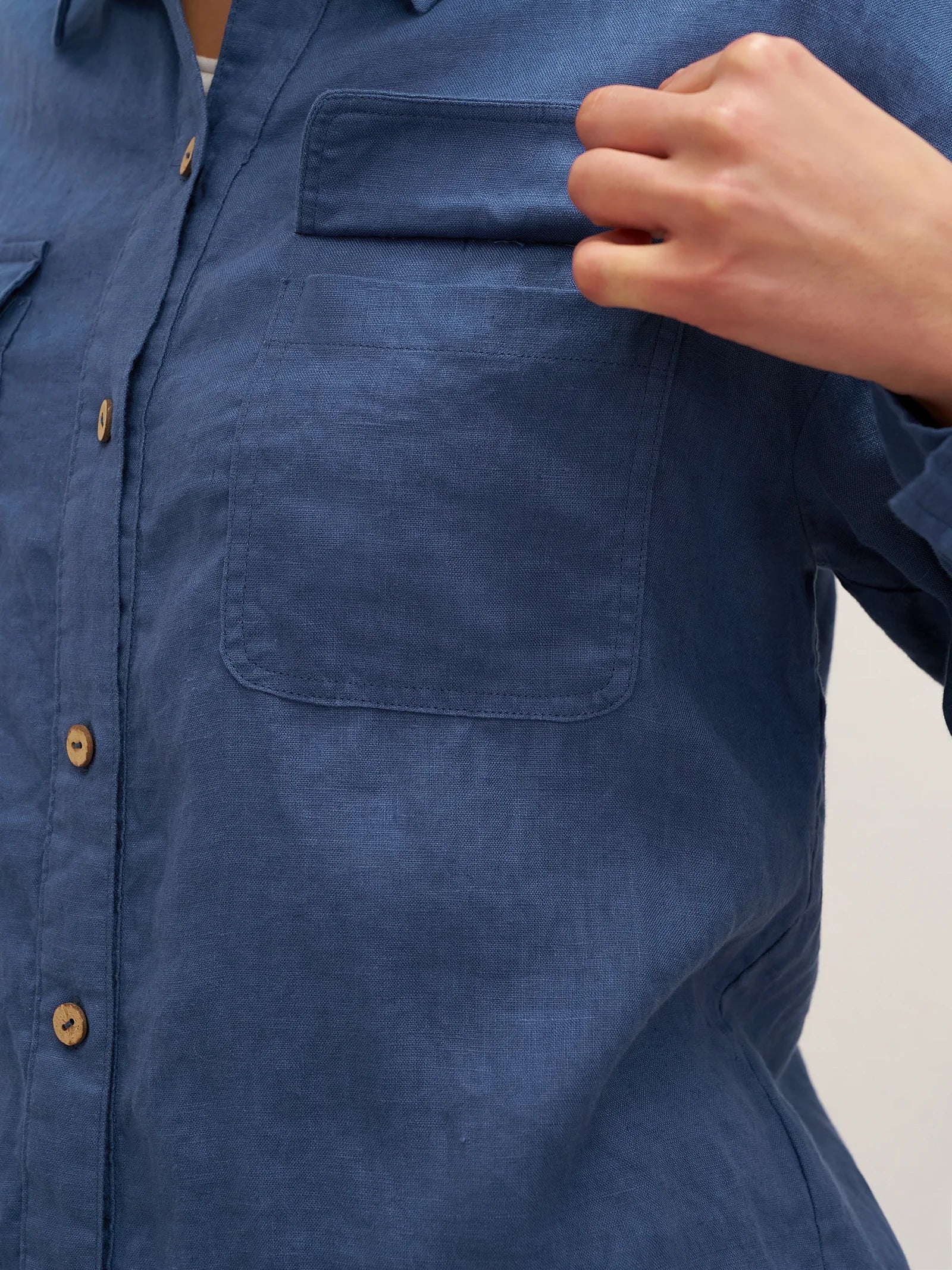 LINTICO 100% Linen Flap-Patch Buttoned Closure Shirt Jacket JANE — detail shot 7