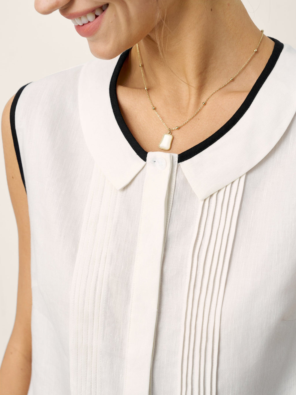 LINTICO Linen-Lyocell Contrast Trim Pleated Sleeveless Top JUNIPER — detail shot 6
