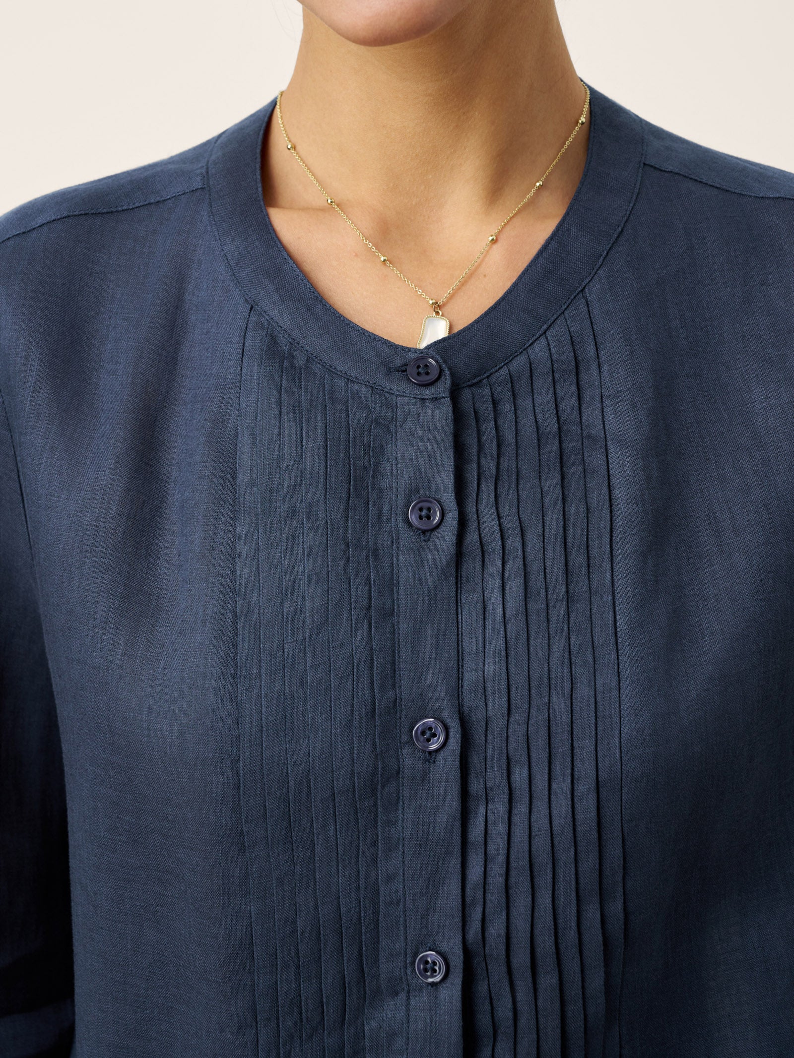 LINTICO 100% Linen Sculpted Accordion Pleat Crew Neck Shirt RANA — back view