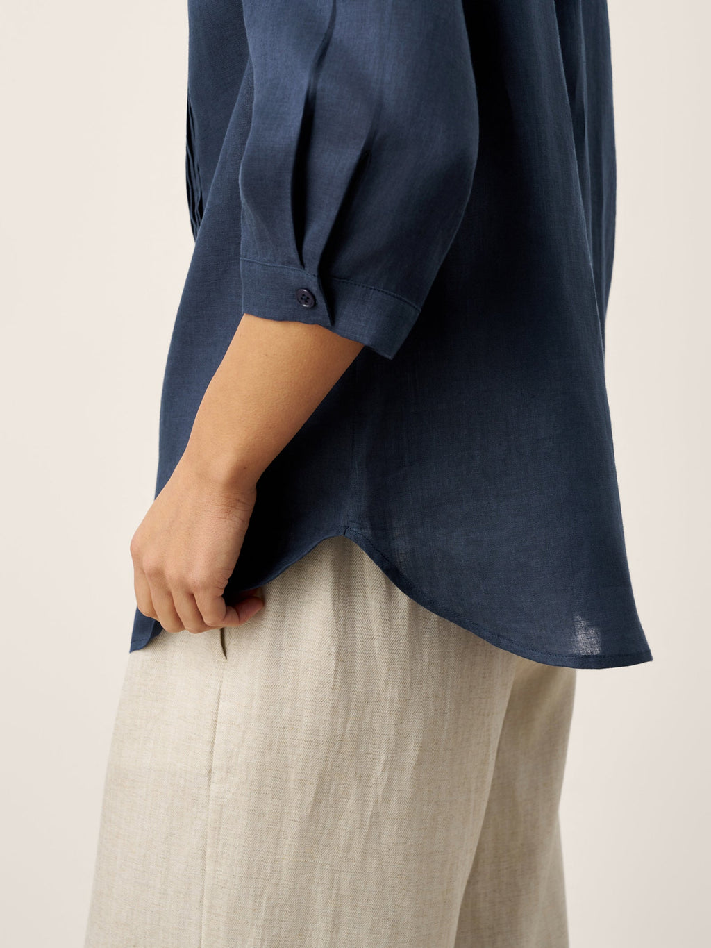 LINTICO 100% Linen Sculpted Accordion Pleat Crew Neck Shirt RANA — alternative angle