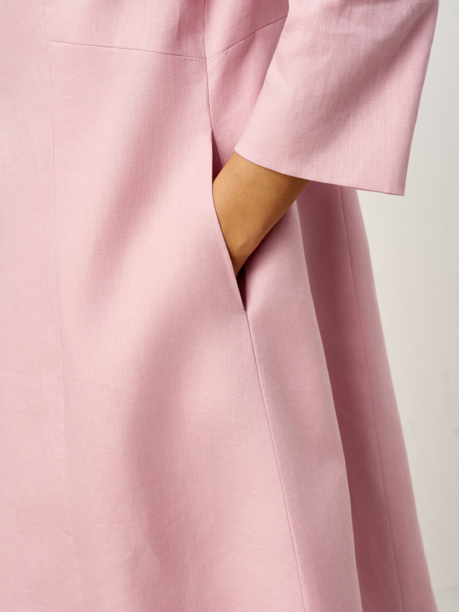 LINTICO 100% Linen Sculpted Waist V-neck Longline Jacket Top AZURA — detail shot 10