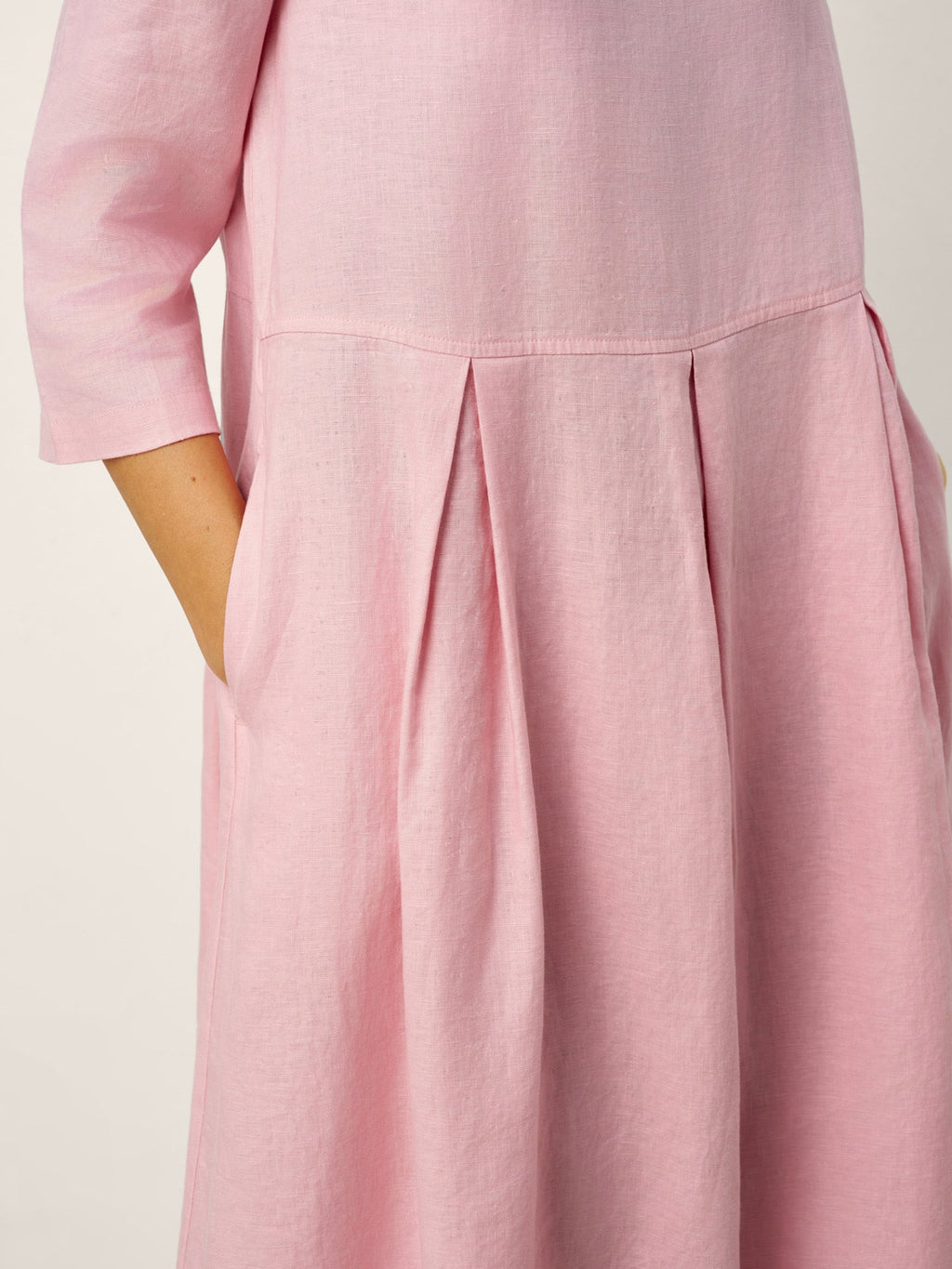 LINTICO 100% Linen Crescent Neck Decorative Button Waist Pleated Maxi Dress GWENYTH — detail shot 8