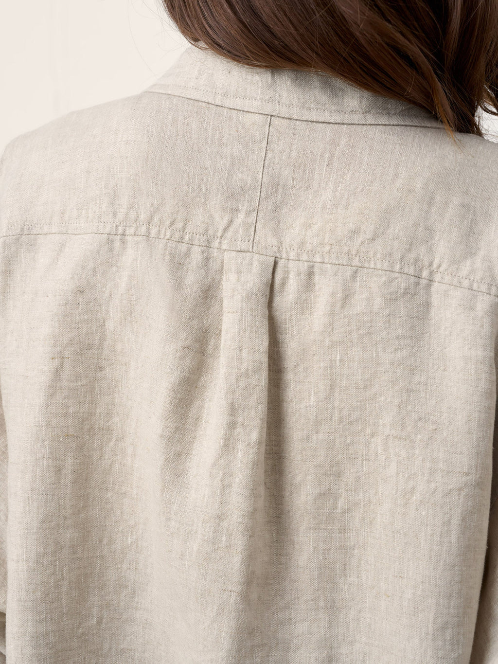 LINTICO 100% Linen Concealed Placket Patch Pocket Shirt FELICITY — detail shot 7