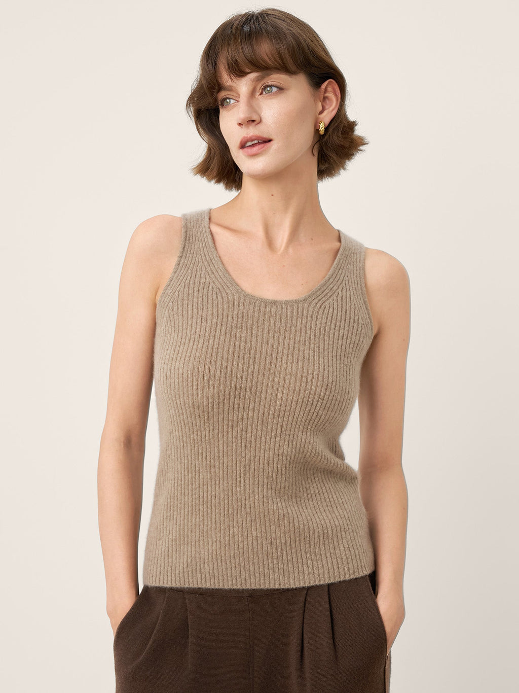 LINTICO 100% Mongolian Cashmere Versatile Crew Neck Tank Top VIVIANA — detail shot 9