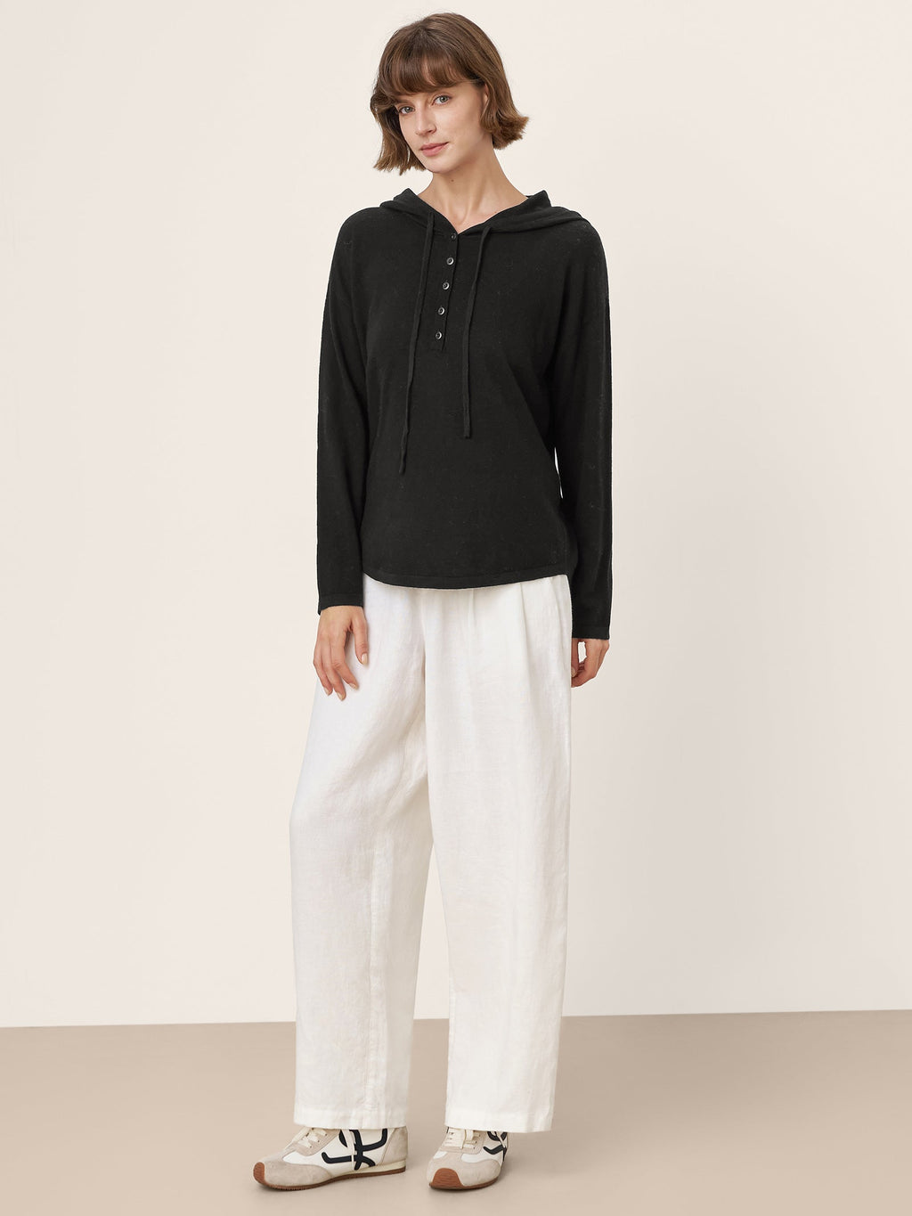 LINTICO 100% Extra-Fine Merino Wool Knit Hooded Sweatshirt SIA — detail shot 10