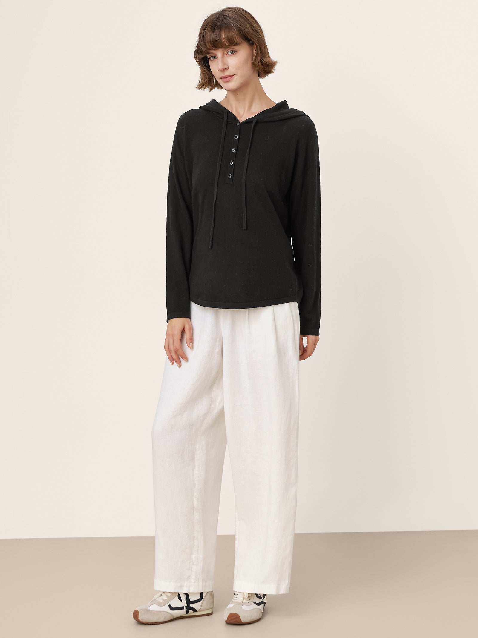 LINTICO 100% Extra-Fine Merino Wool Knit Hooded Sweatshirt SIA — detail shot 10