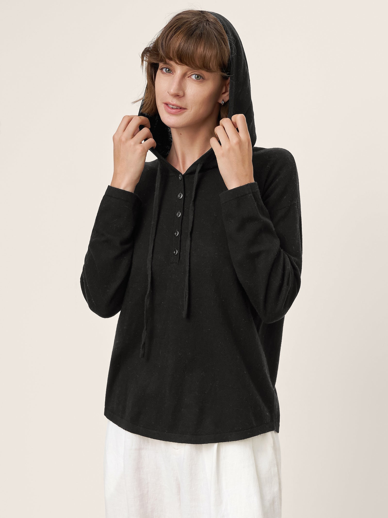 LINTICO 100% Extra-Fine Merino Wool Knit Hooded Sweatshirt SIA — detail shot 8