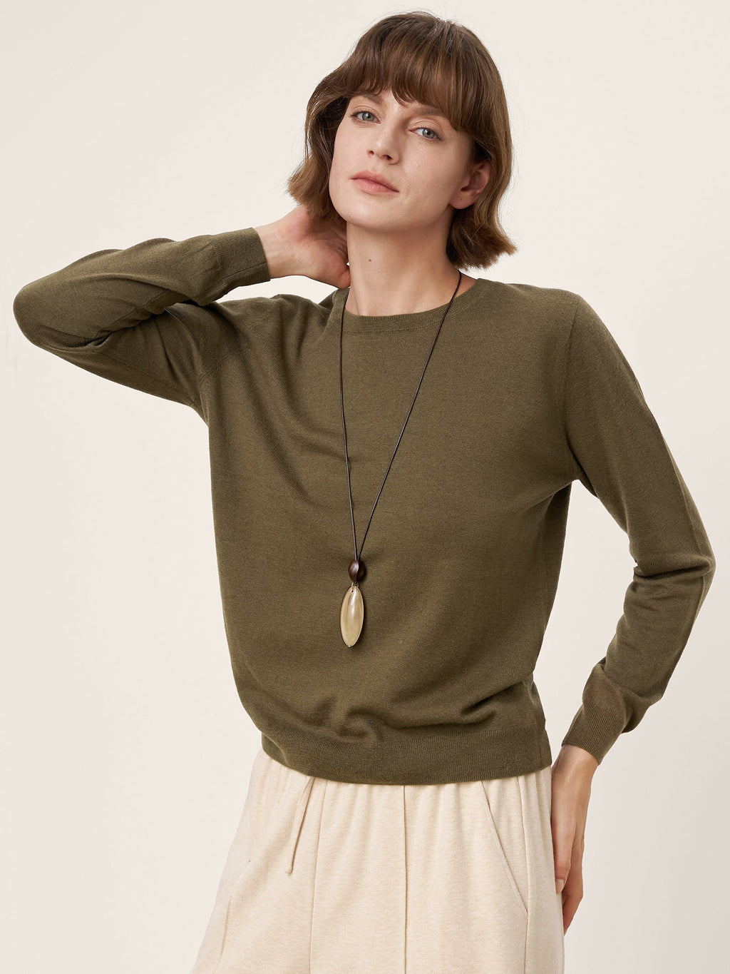 LINTICO 100% Extra-Fine Merino Wool Essential Crew Neck Knit Sweater BRIDGET — construction detail