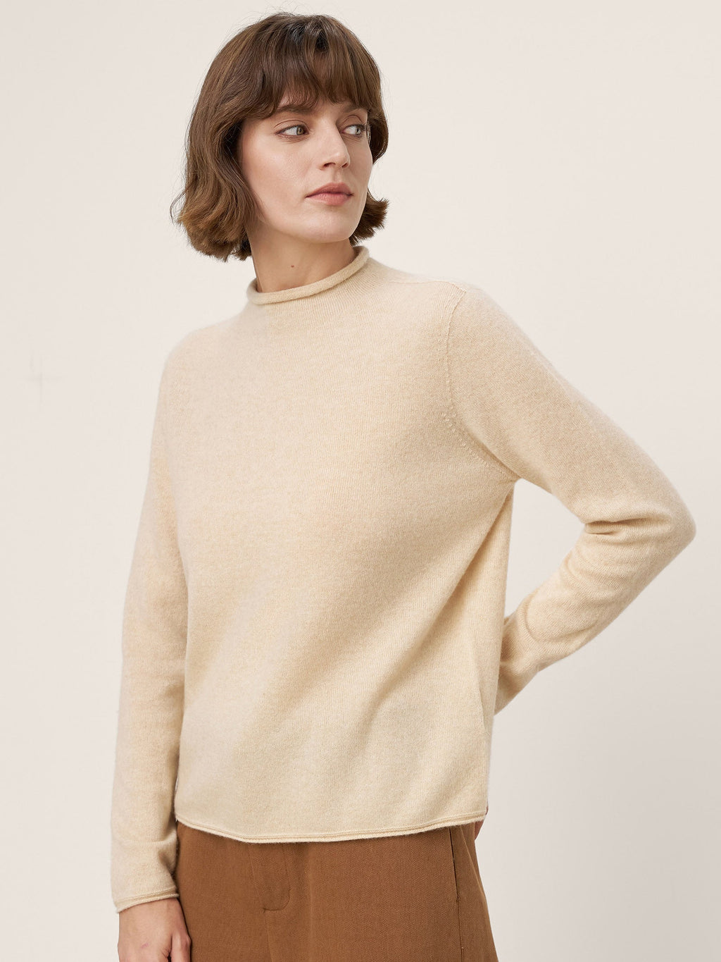 LINTICO Premium Cashmere Blend Hand-Finished Seamless Mock Neck Lettuce Edge Sweater… — detail shot 9