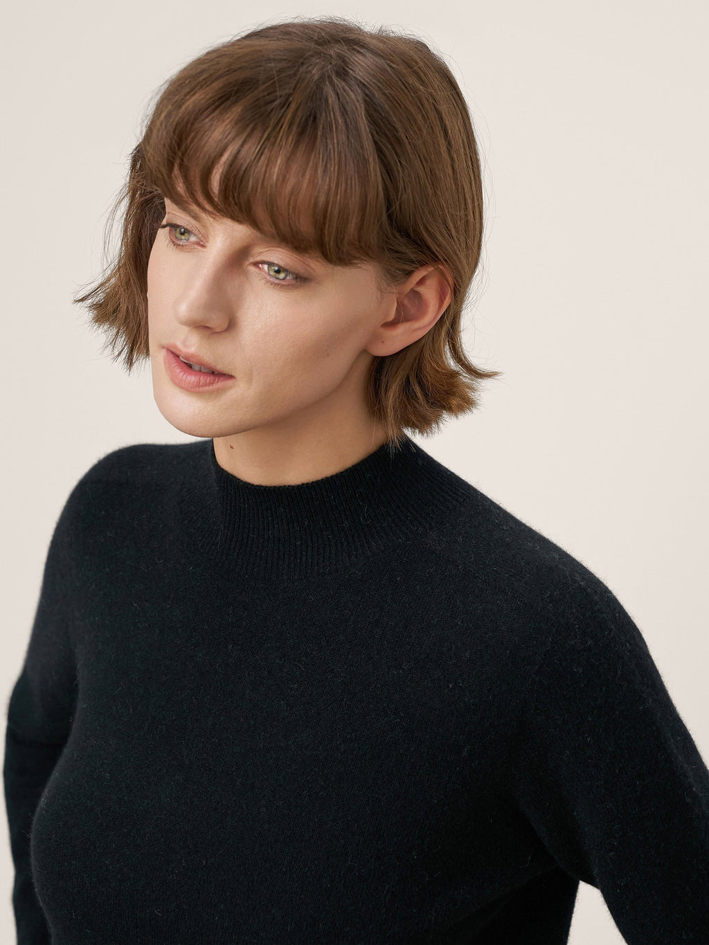 LINTICO Premium Cashmere Blend Hand-Finished Seamless Mock Neck Ribbed Sweater RHEA — fabric or material detail