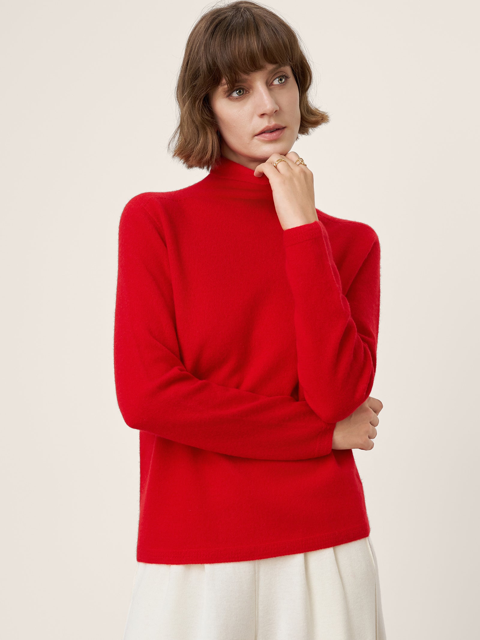 LINTICO Premium Cashmere Blend Hand-Finished Seamless Turtleneck Knit Top TOVE — lifestyle worn / used context