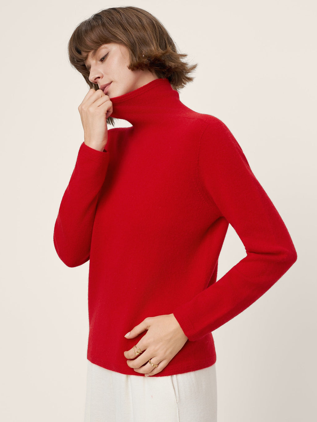 LINTICO Premium Cashmere Blend Hand-Finished Seamless Turtleneck Knit Top TOVE — LINTICO branding close-up