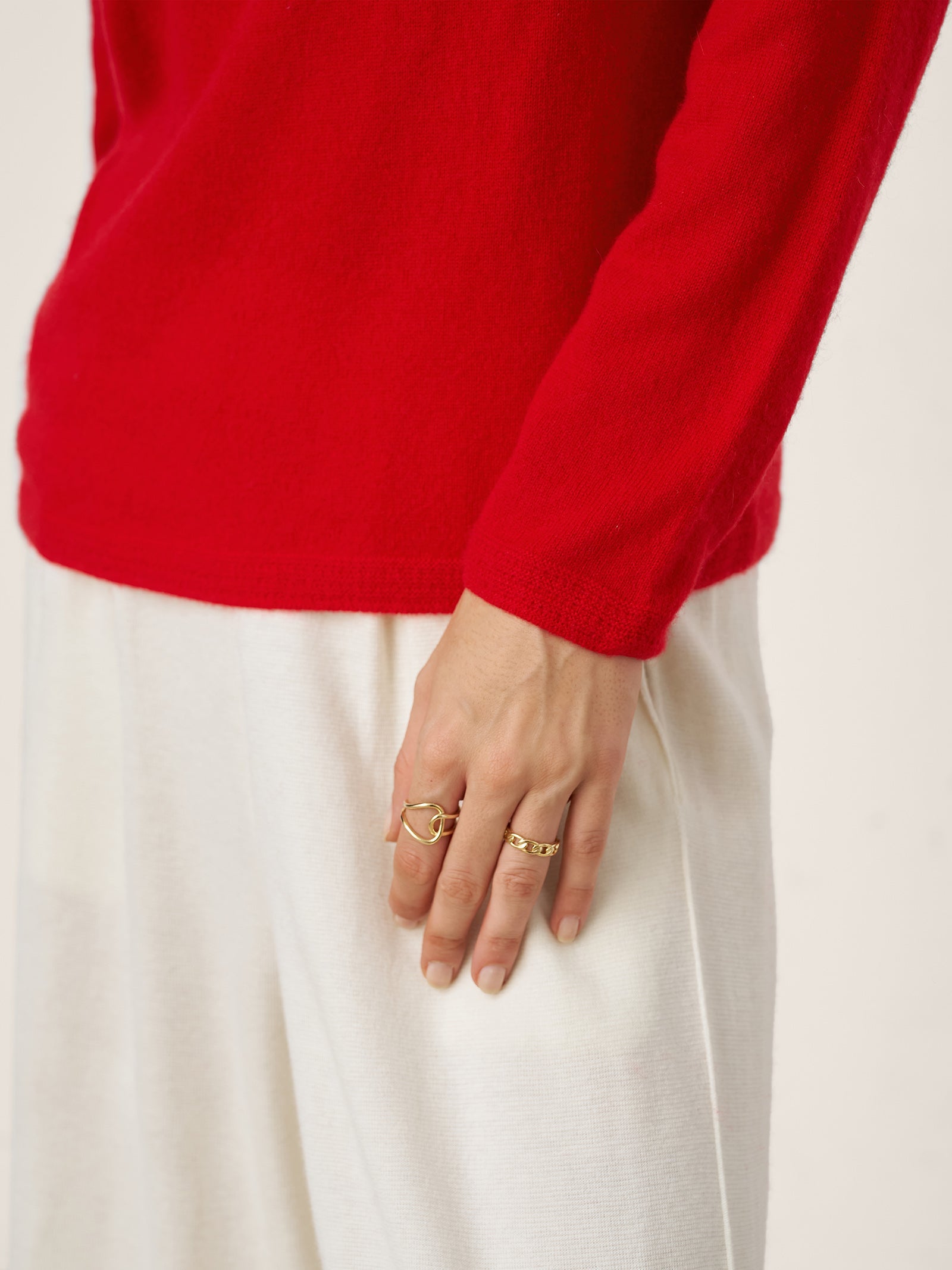 LINTICO Premium Cashmere Blend Hand-Finished Seamless Turtleneck Knit Top TOVE — detail shot 9