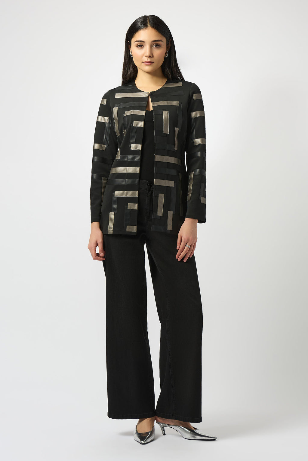 KADOU BOUTIQUE Scuba & Leatherette Collarless Jacket - 253929 — detail close-up