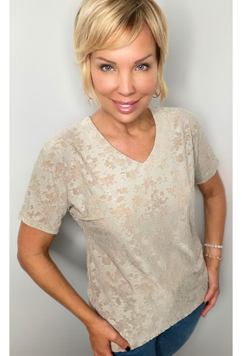 KADOU BOUTIQUE T-Shirts & Tees