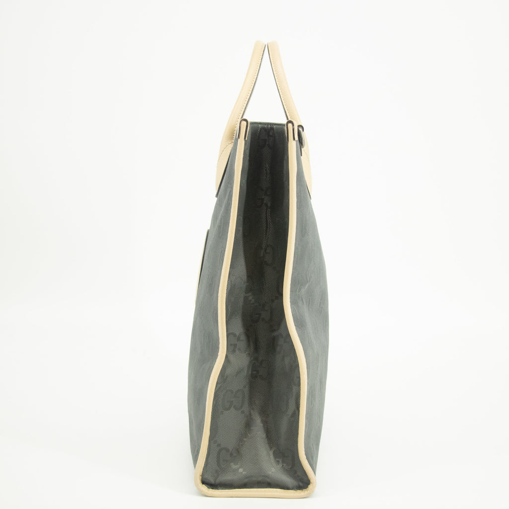 Bolt Boutique Gucci GG Nylon Off The Grid 2Way Shoulder Bag  #2568 — lifestyle context