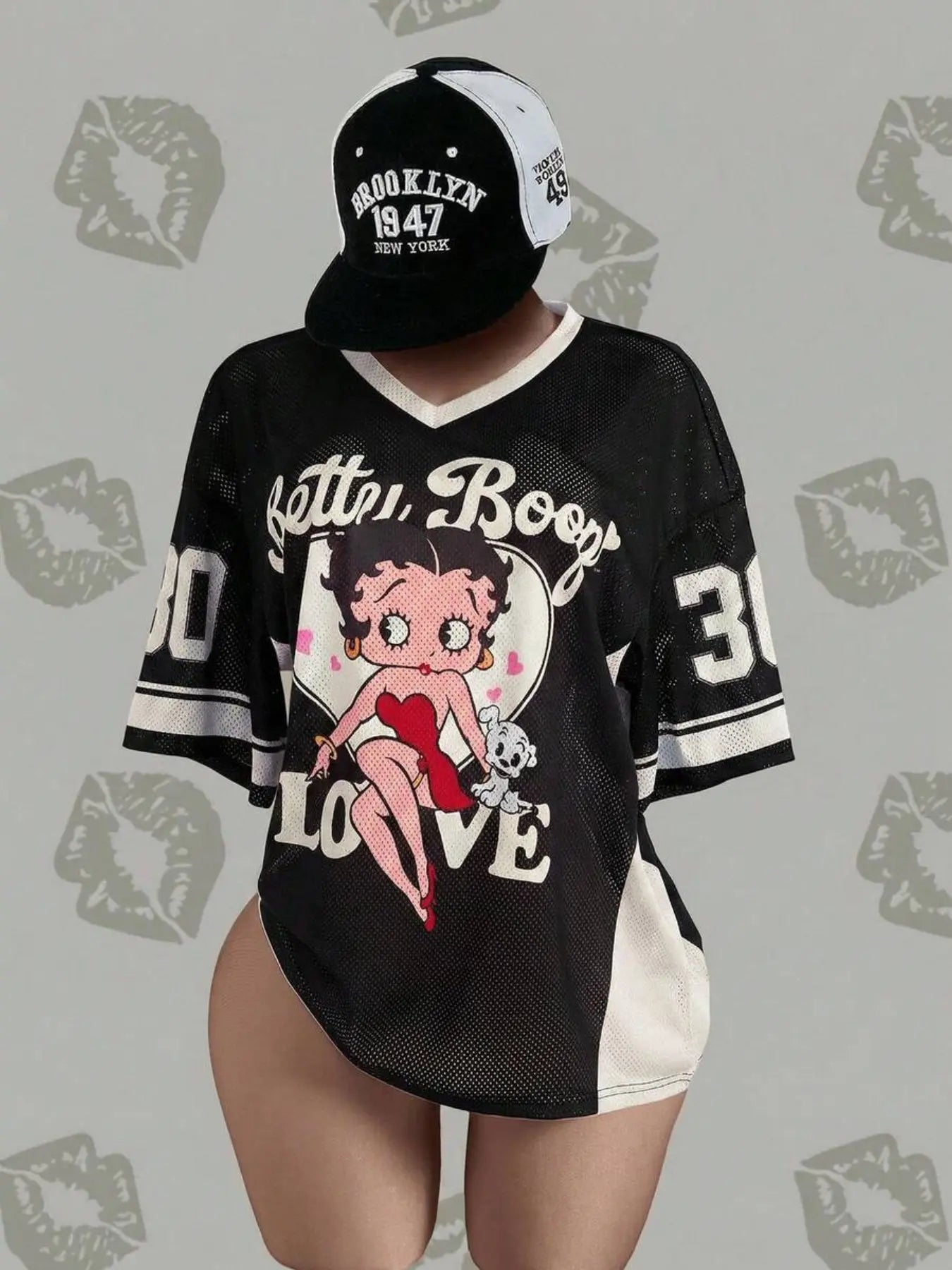 Hip-Hop Sporty Loose Mesh V-Neck Retro T-Shirt – Doll Drop Shoulder Short Sleeve Streetwear Tee