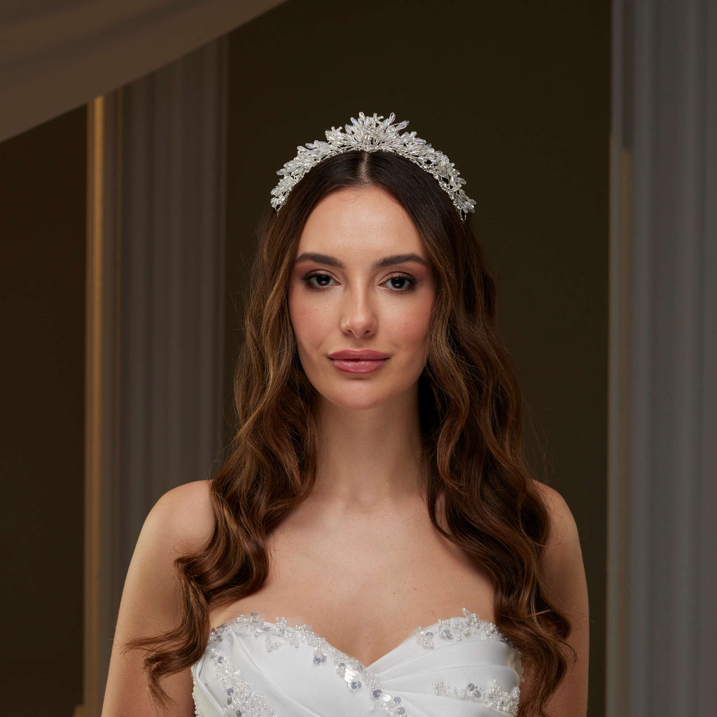 Elegant Crystal Tiara – Bridal Port