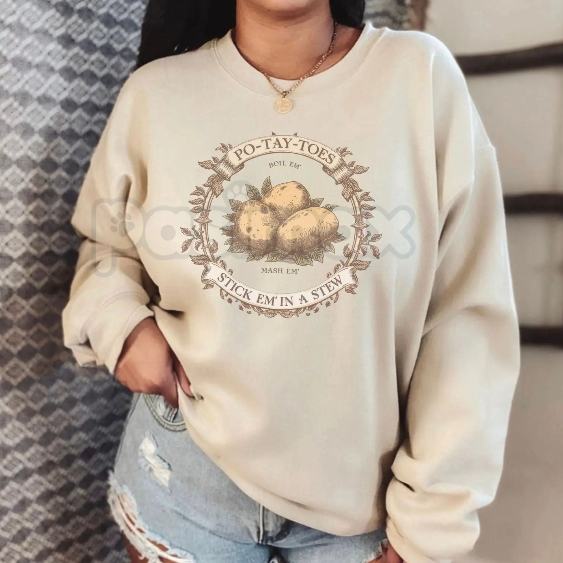 Pasimax Not All Who Wander Are Lost Lord of the Rings Sweatshirt | Inspirational Tolkien Quote Graphic Tee | Fantasy Traveler