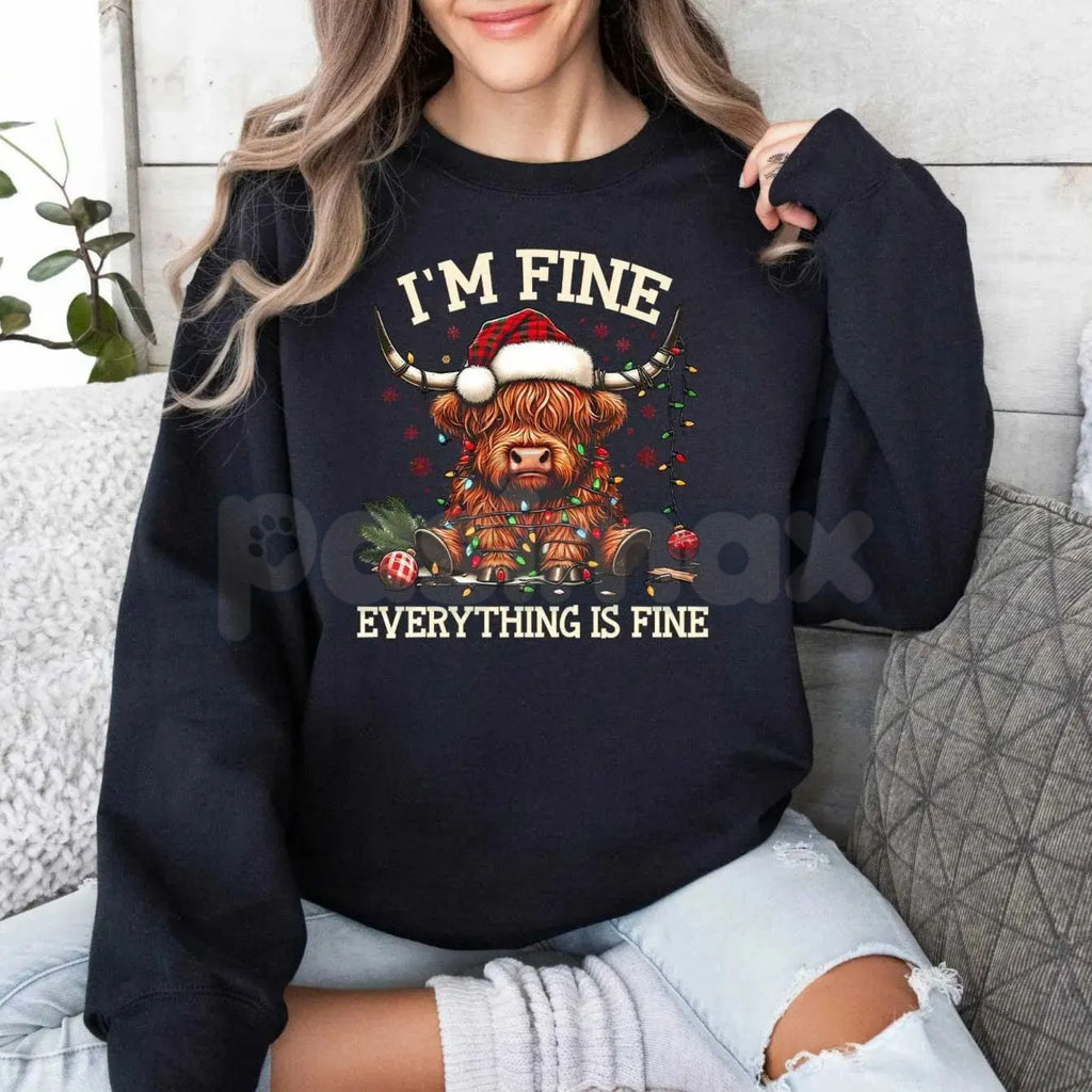 Pasimax Christmas Lights Cow Sweatshirt | Funny Highland Cow Shirt | Festive Animal Crewneck | Cute Xmas Farm Gift Jumper — d