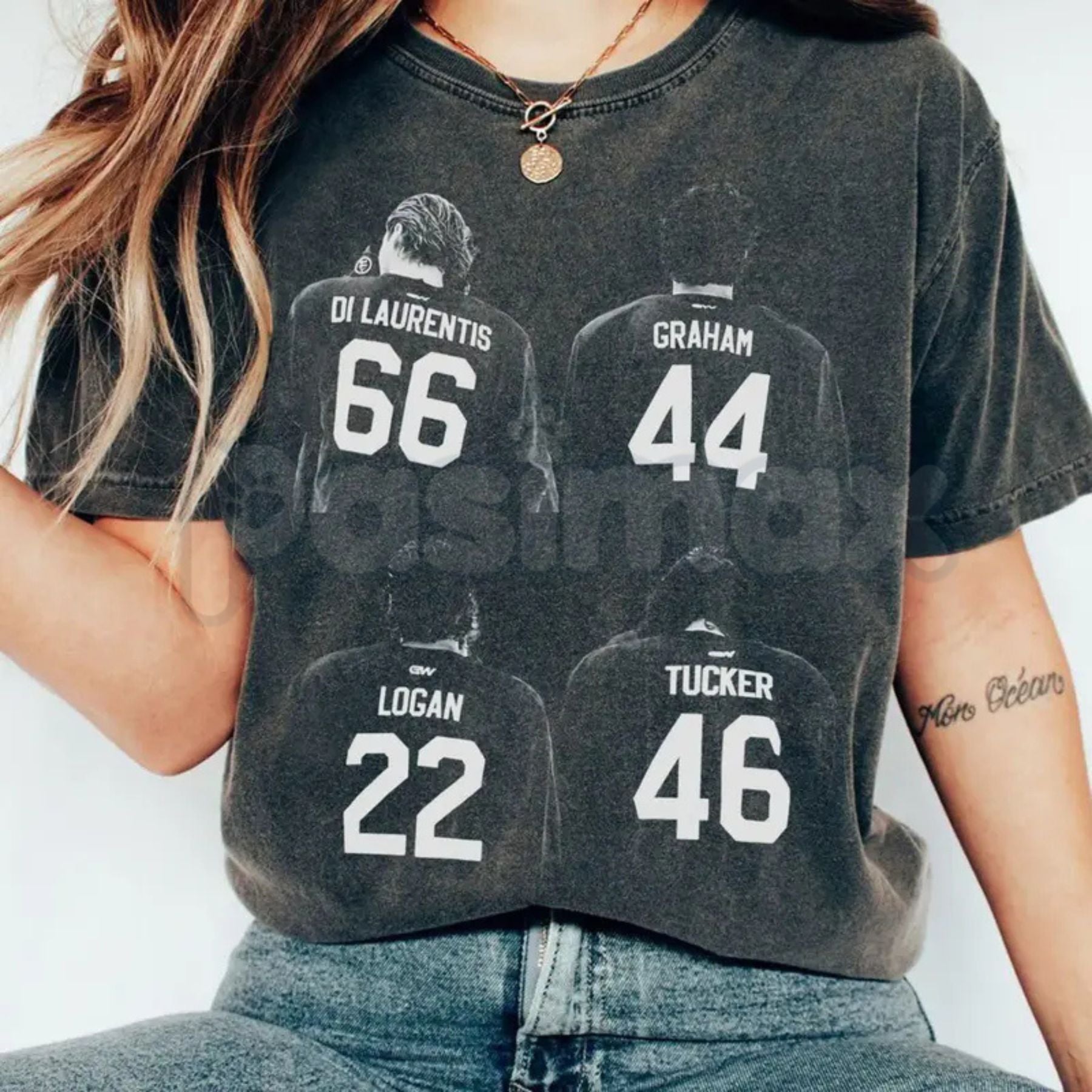 Comfort Colors® Vintage Briar U Hockey T-Shirt – Retro Y2K Off-Campus Book Graphic Tee, Aesthetic Romance Reader Campus Unisex Shirt, Cute BookTok Gift